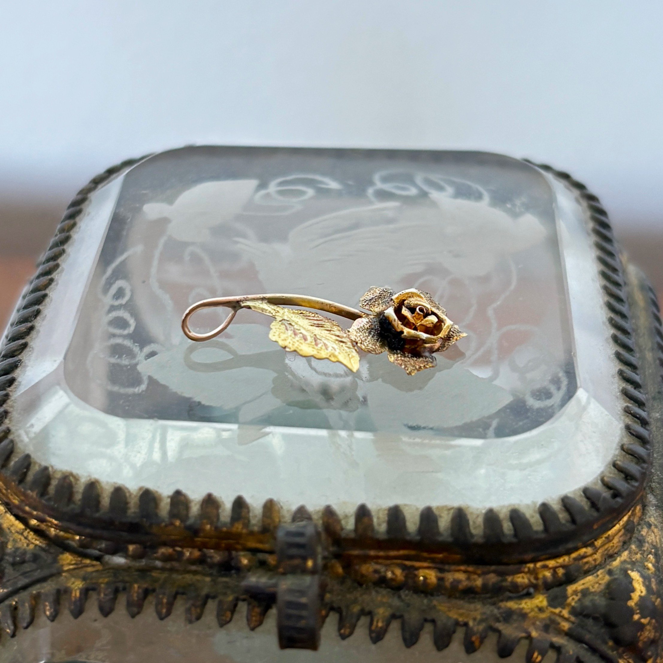 CA301 rose pendant 3.jpg