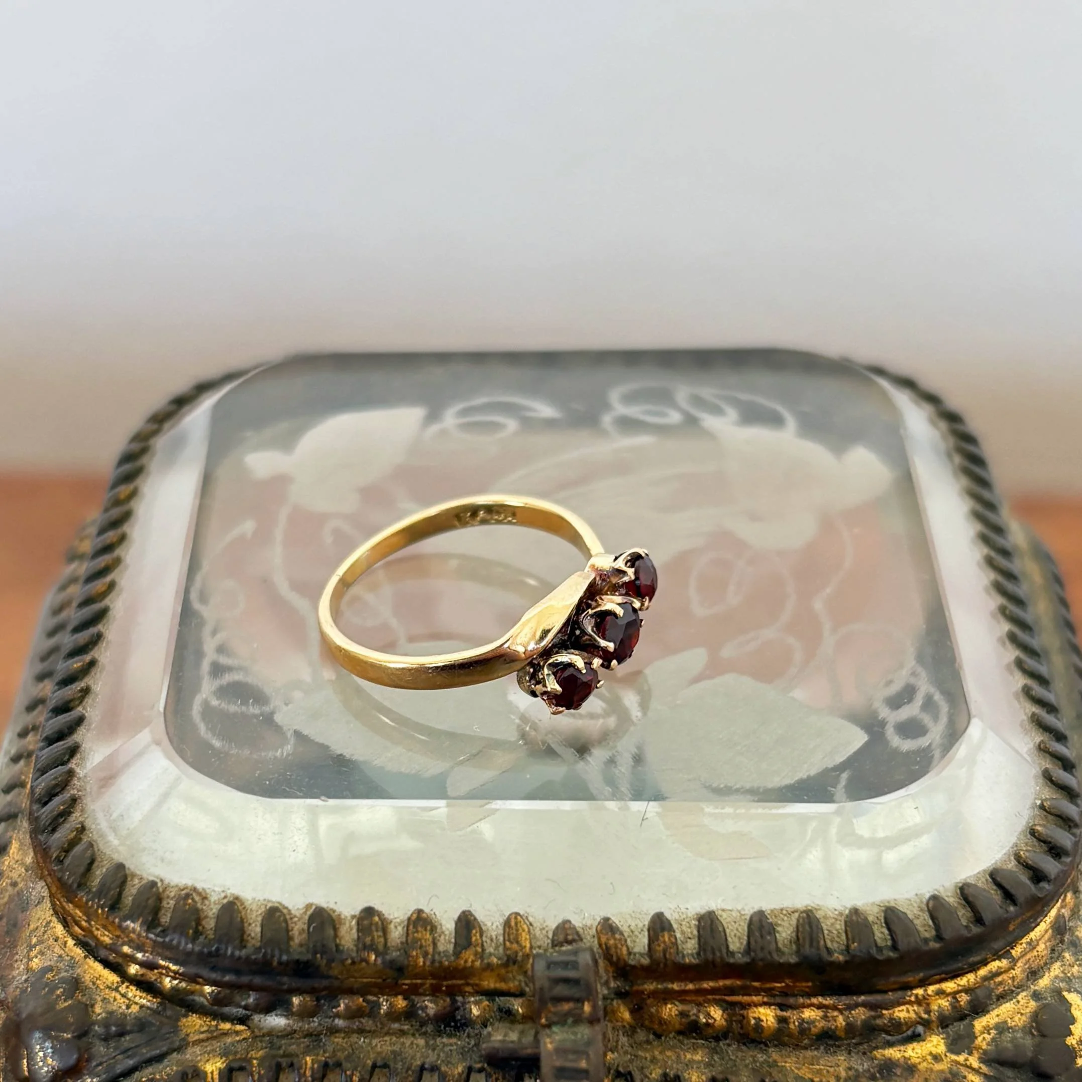 RA338 garnet three stone 11.jpg