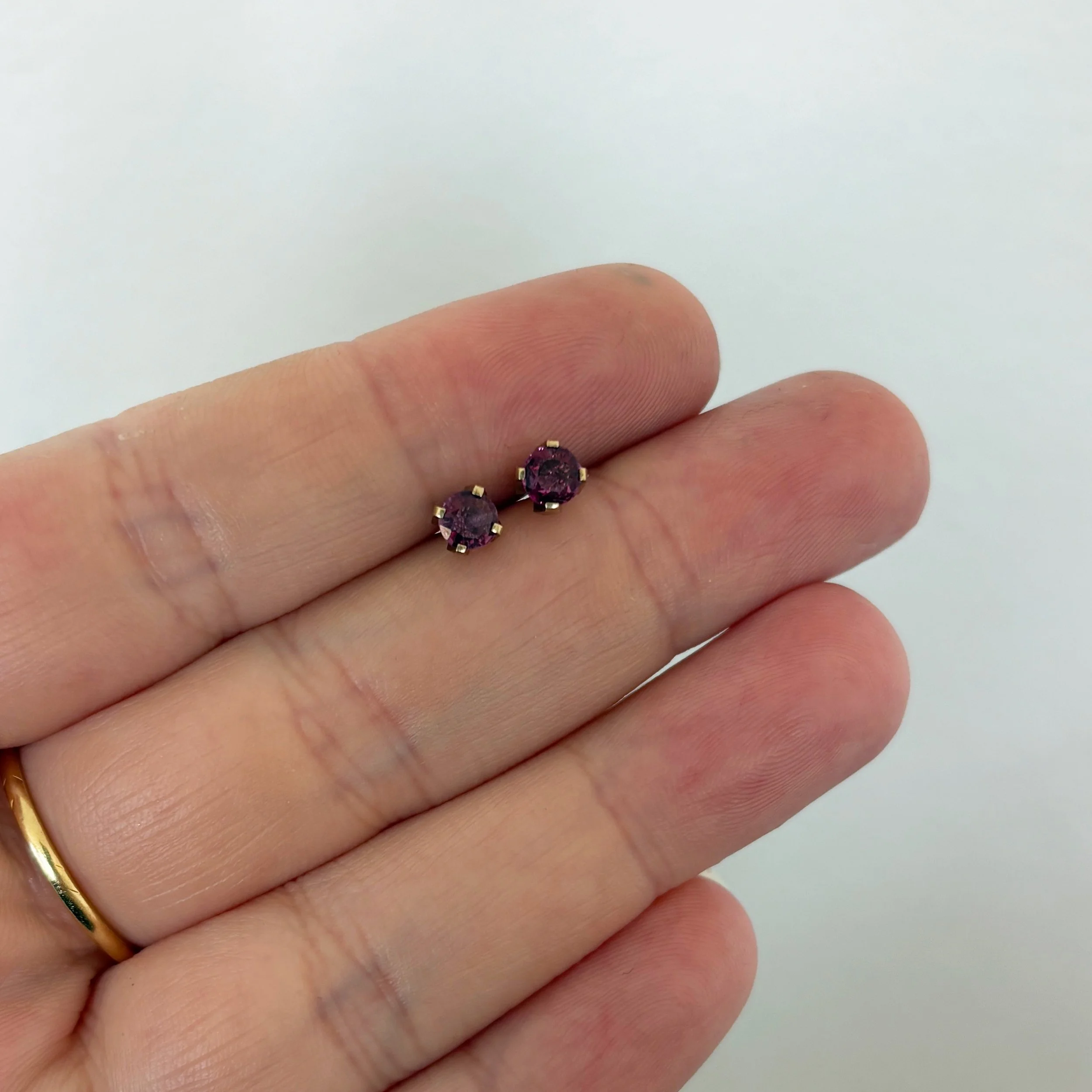 EA036 garnet studs 12.jpg