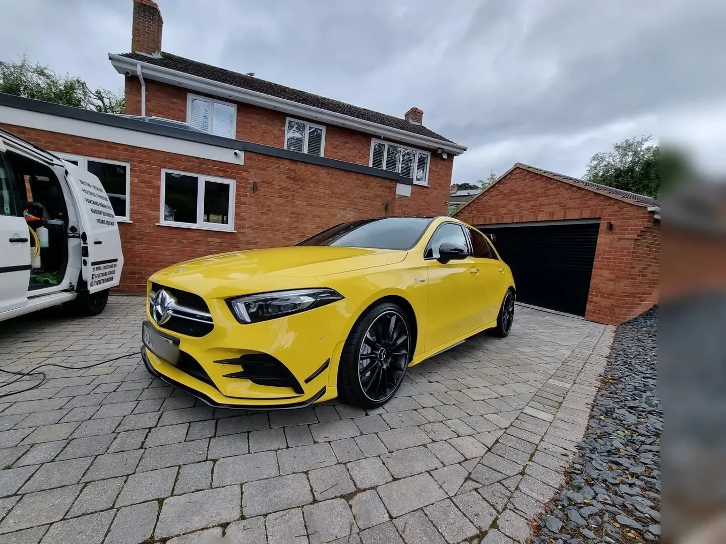 Mercedes A35 AMG New Car Detail.

This little rocket received a one stage machine polish to alleviate any swirls or defects left in the paintwork from the dealership.

Then coated in CarPro Cquartz 3.0 to give protection from minor scratches/swirls, 