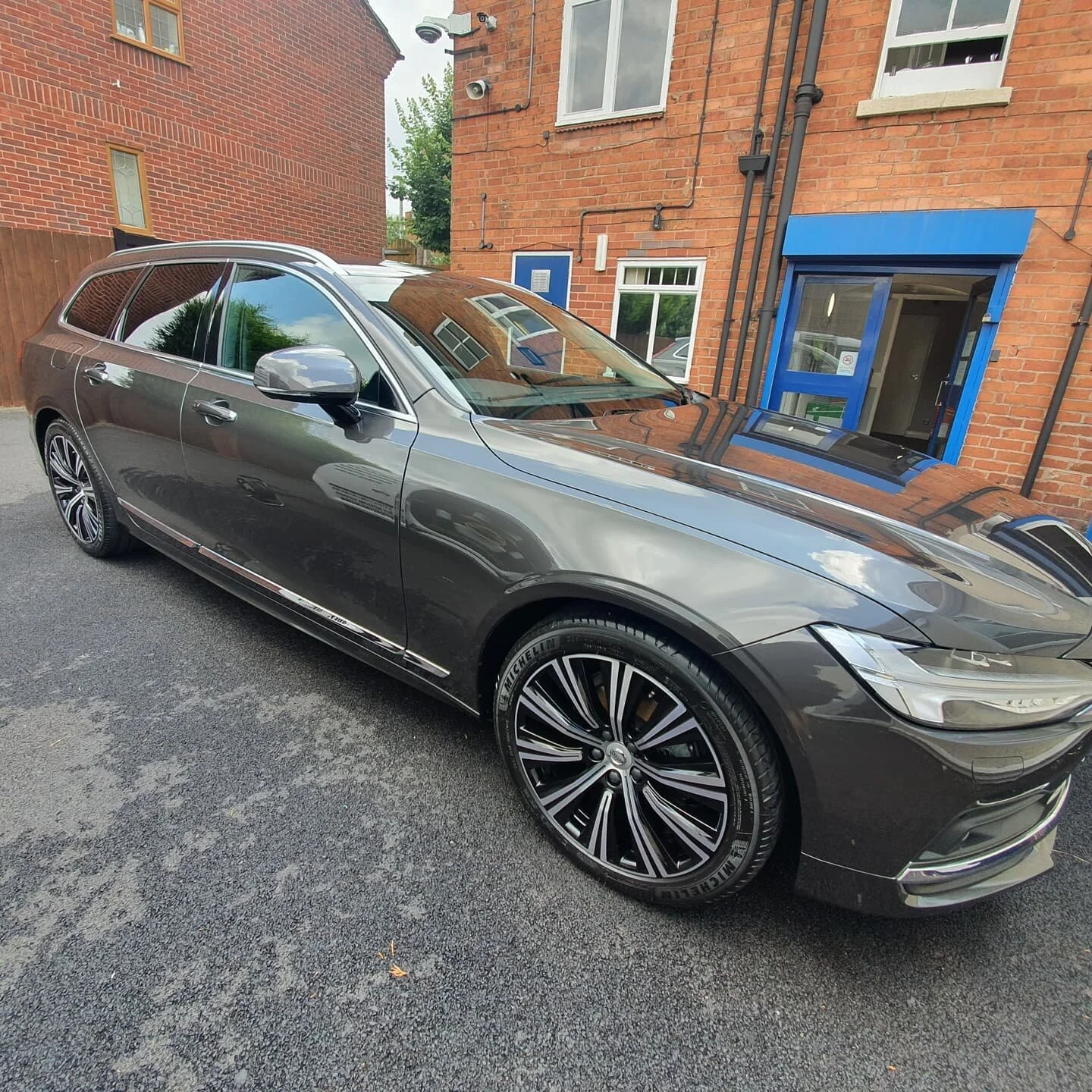 Full Valet on this Volvo V90 today. All seats cleaned and protected with leather protection cream from LRC. Outside deep cleaned and paint sealant applied to give that high gloss finish.

Limited spaces available in August

August 18th 1:30 onwards
A