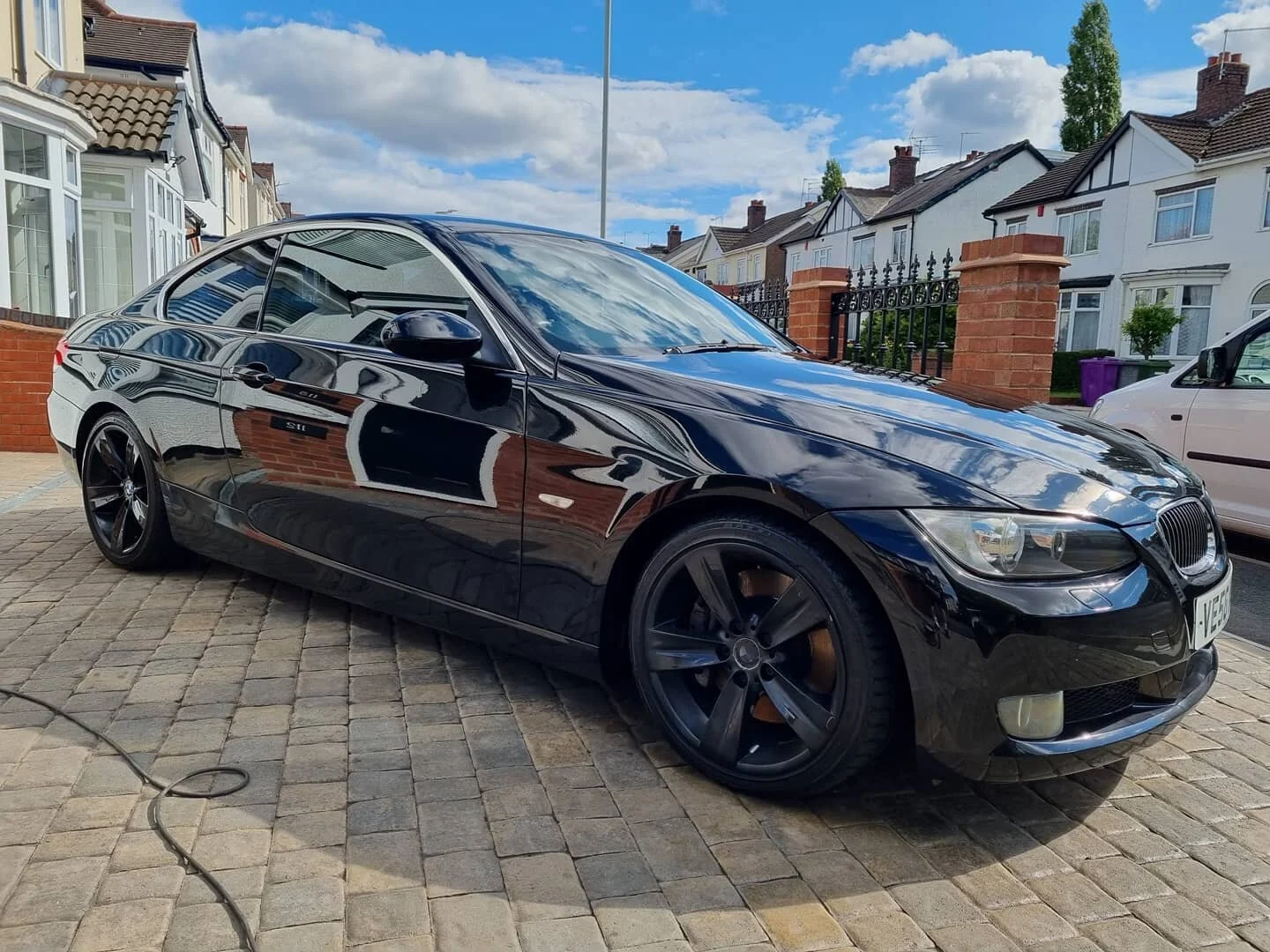 2006 BMW from yesterday for Enhancement Detail and Interior Detail ready for its new owner.

Single stage machine polish to rejuvenate the 15 year old paintwork which after a recent trip to the bodyshop was in a sorry state. Plenty of swirl, sanding 