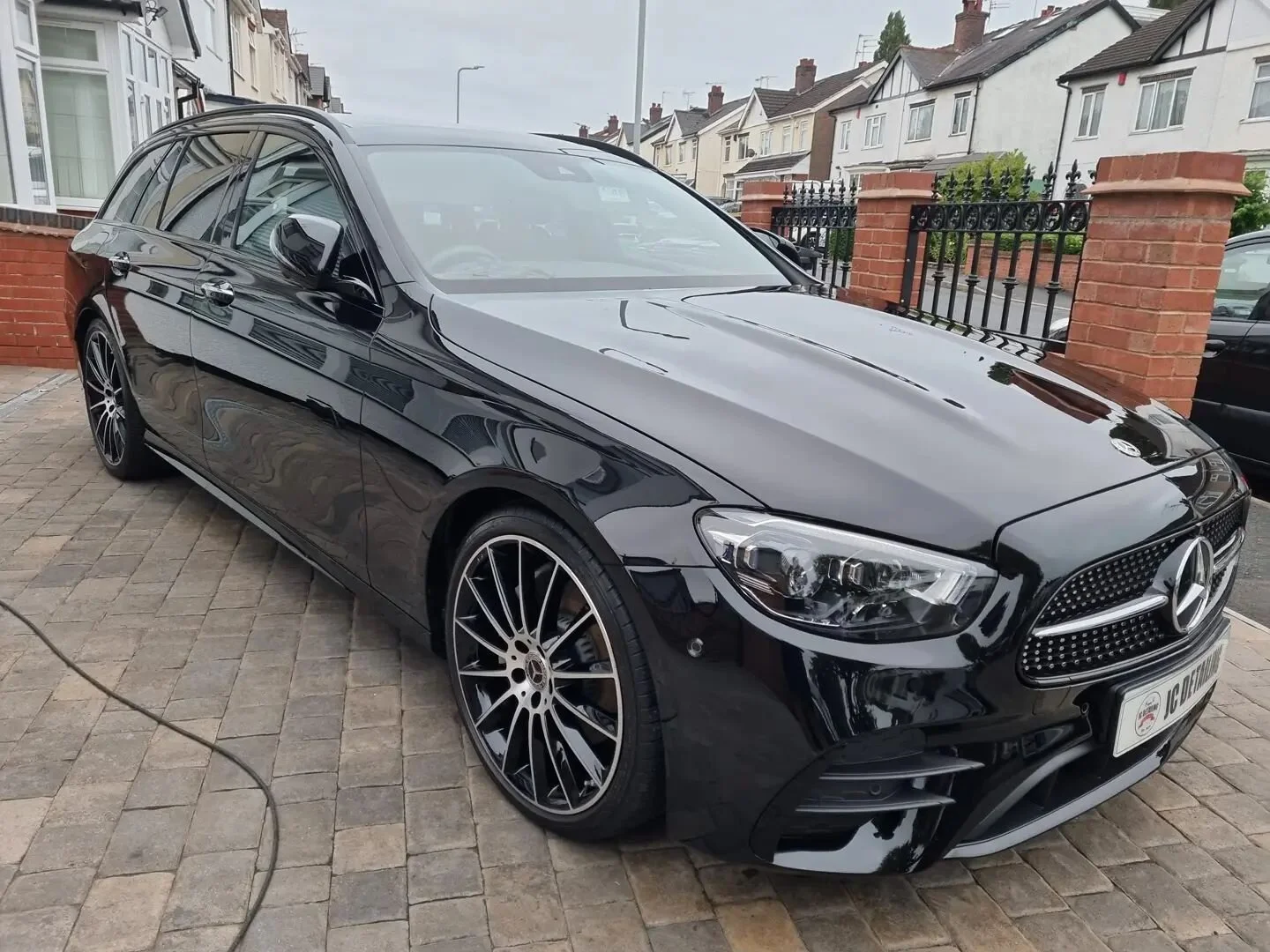 11 hours spent on this beauty today.

Mercedes E220D Estate for New Car Detail and Coatings.

One stage machine polish to remove any swirls or defects left by the dealership valeters.

Then coated in Cquartz 3.0, wheels coated in angelwax Bilberry an