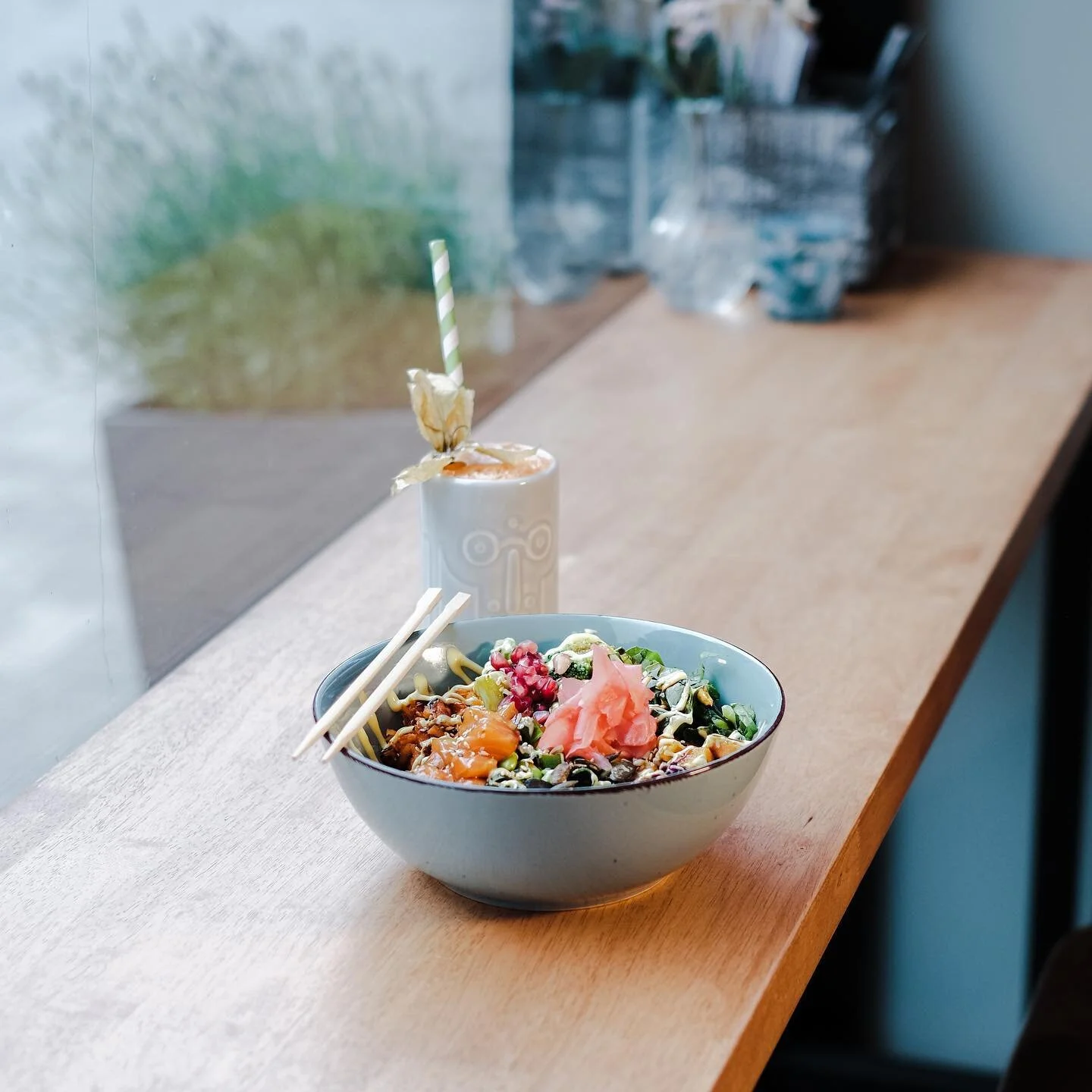 𝙼𝚊𝚔𝚒𝚗𝚐 𝙼𝚘𝚗𝚍𝚊𝚢’𝚜 𝚋𝚎𝚝𝚝𝚎𝚛 ❤️ with Tiki Bowl!
.
.
.
.
#bowl #foodie #lunch #pokebowl #poké #fresh #food #healthy #tastethetiki #love #tasty #delicious #foodlovers #foodporn #fruit  #soulfood #happy #vegan #greens #hamburg