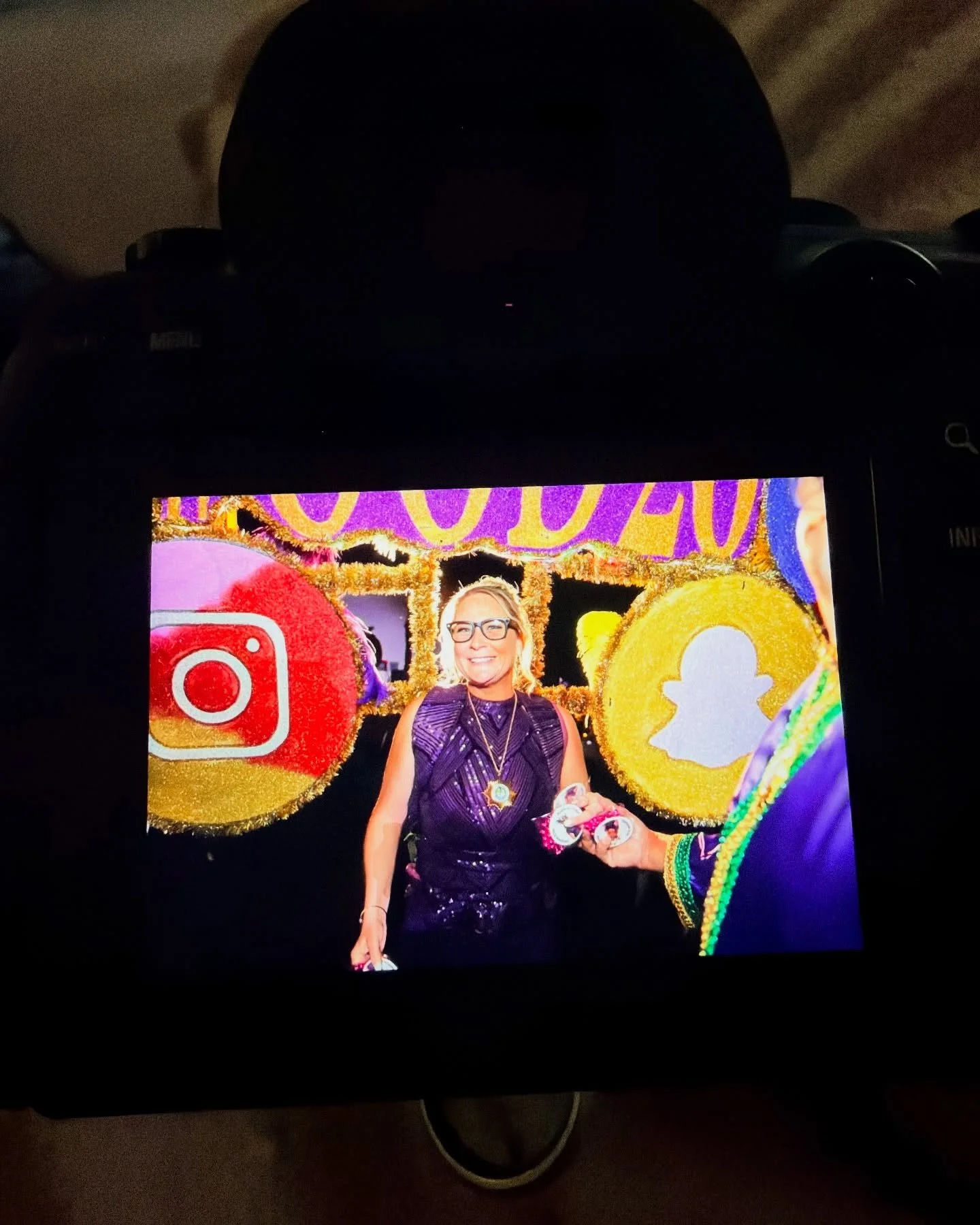 When the ball photographer is also your bestie/business partner, you get an instant sneak peak at the photos 🤓🤩 yes the mantle I was wearing was about 12 feet wide, I hope I didn&rsquo;t knock anybody out with it!  Also, I wore her meta glasses dur