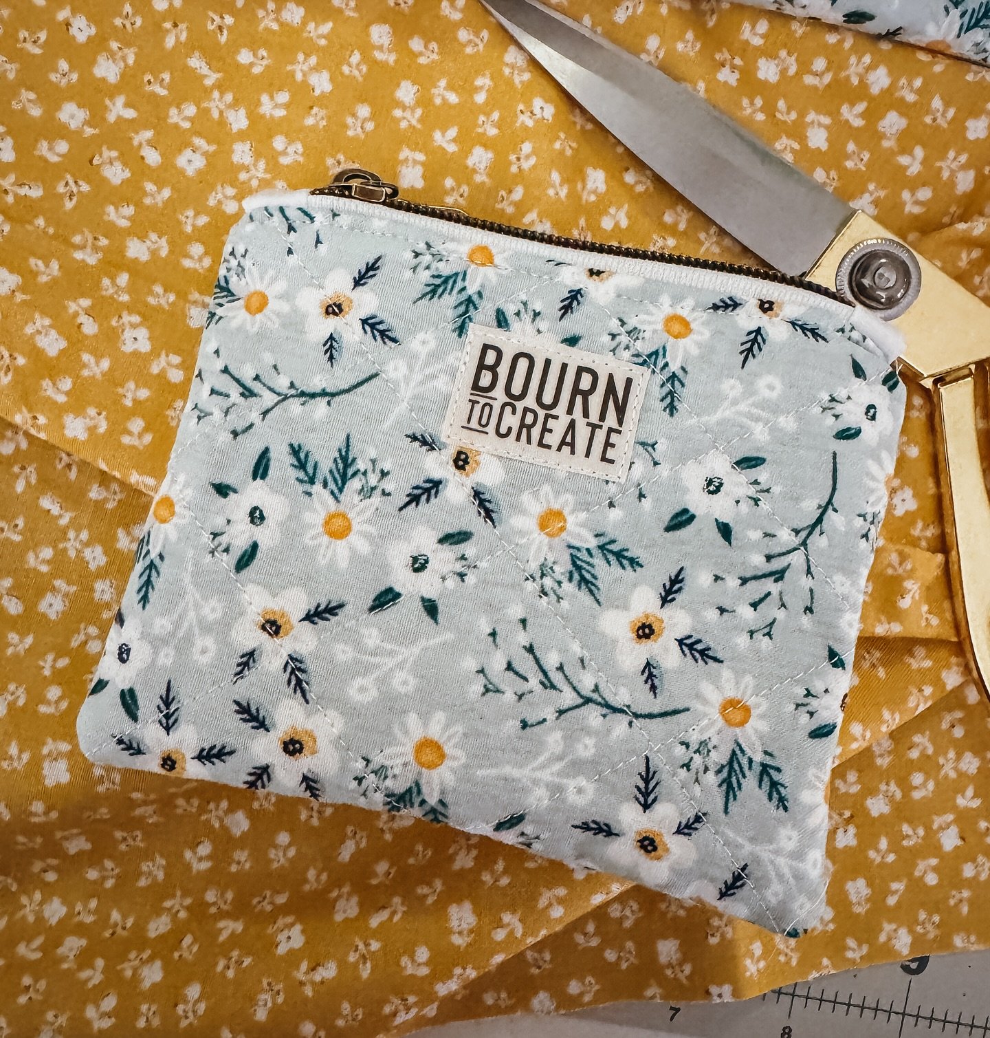 I made myself little tags for my sewing projects 😍