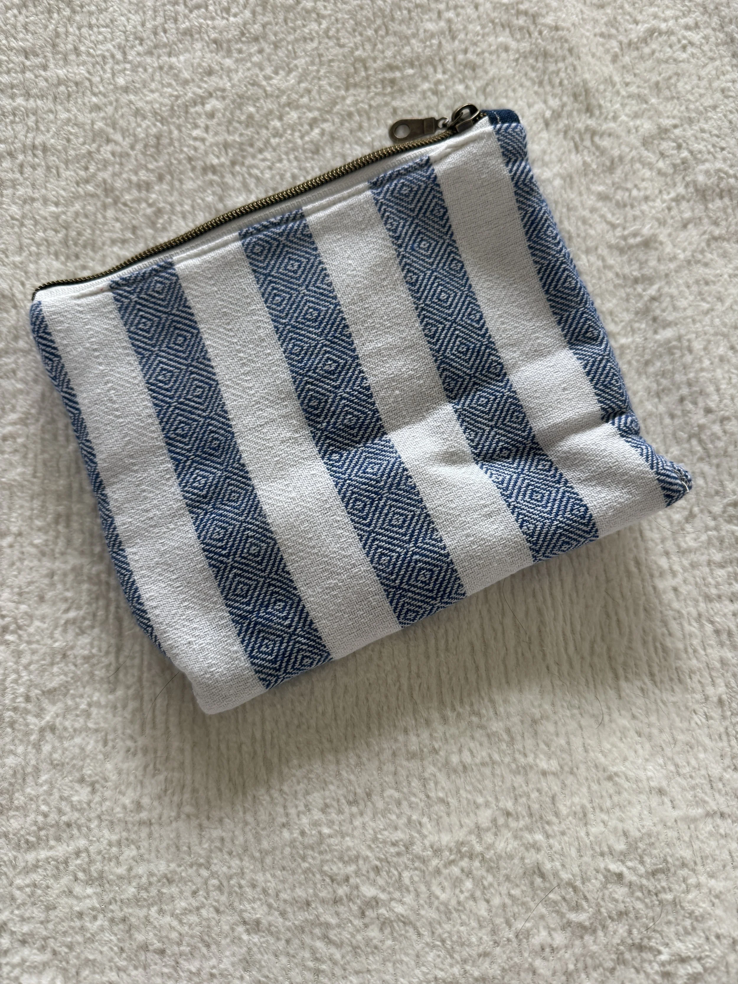 Sunscreen Pouch