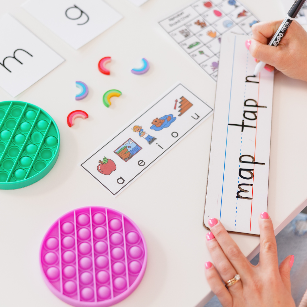 Phonics-based dictation supporting early writing