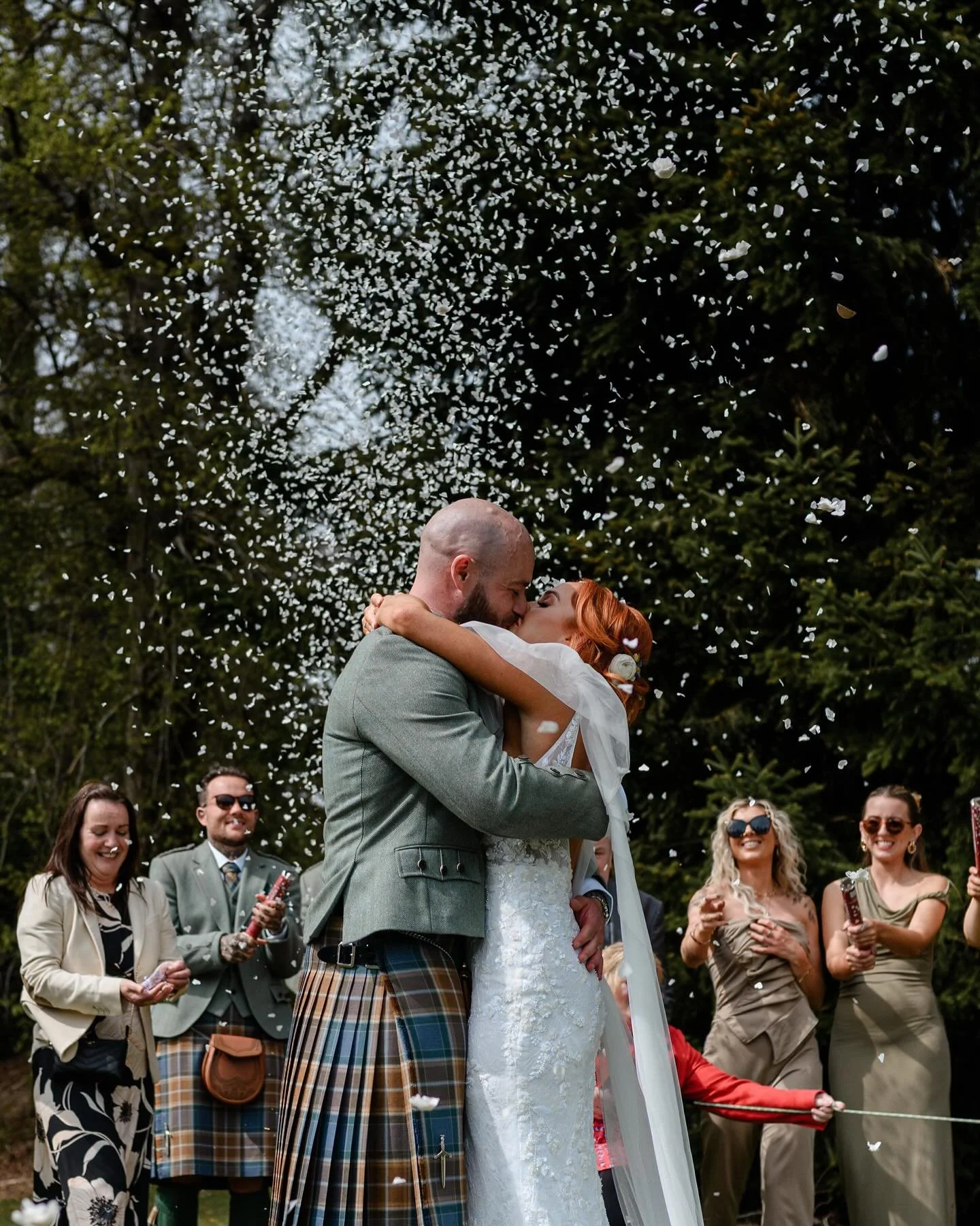 JENNIFER + DANIEL

A beautiful intimate ceremony in the grounds of Dunkeld Cathedral, on the banks of the River Tay.

THE TEAM
@teganelderhumanistcelebrant 
@madewithlovebridal 
Florist - Forget Me Not