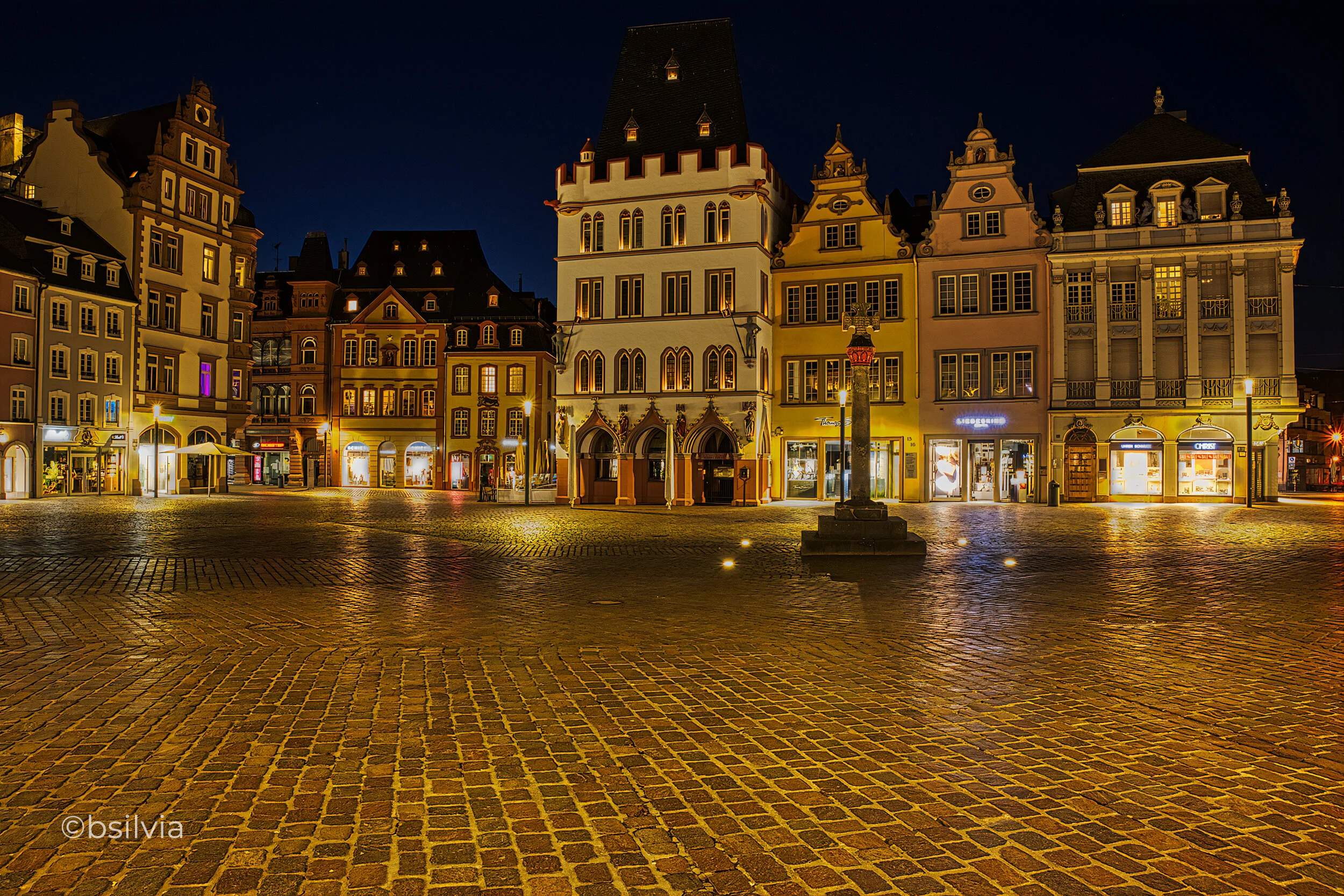 Trier by night