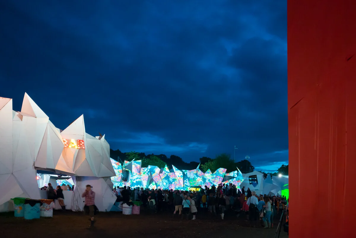 Glastonbury-2014-Shangri-La-Heaven-Frontage-Video-Mapped-2.jpg