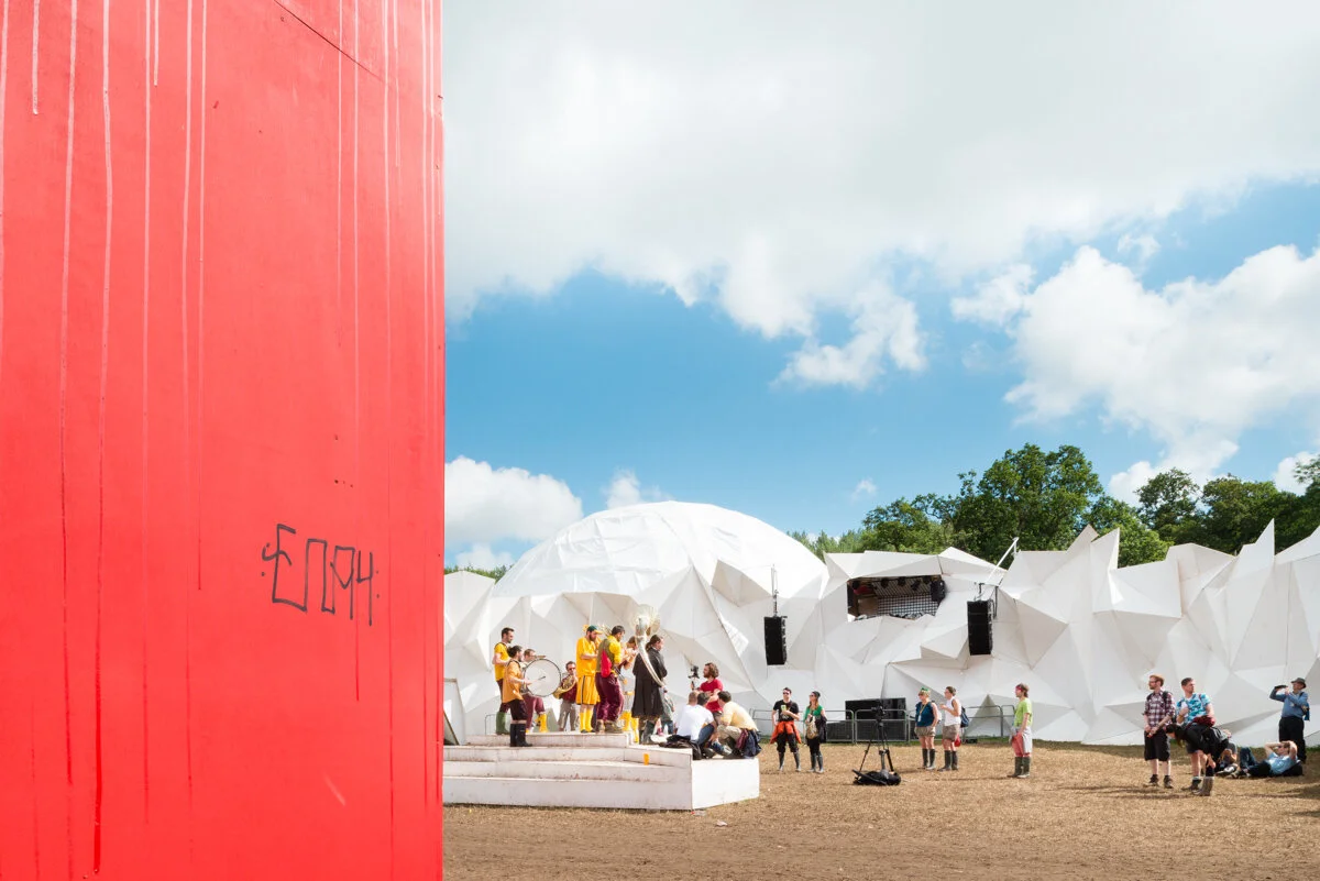 Glastonbury-2014-Shangri-La-Heaven-Frontage.jpg