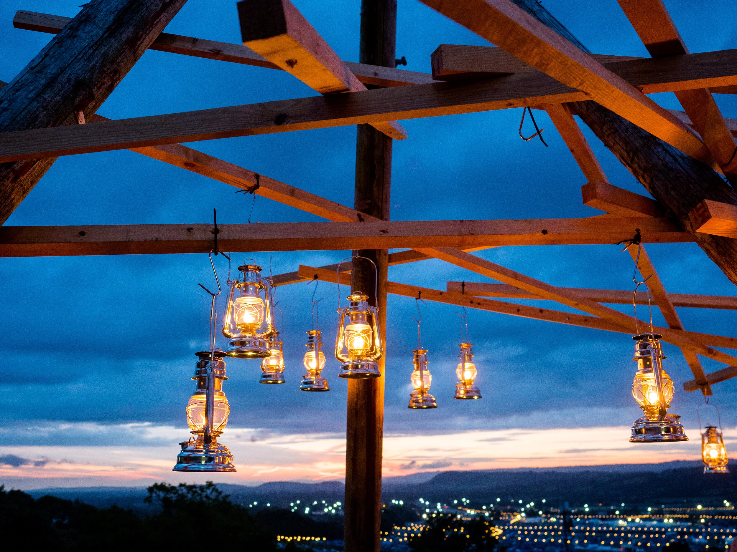 Glastonbury-Temple-Lamp-Light.jpg