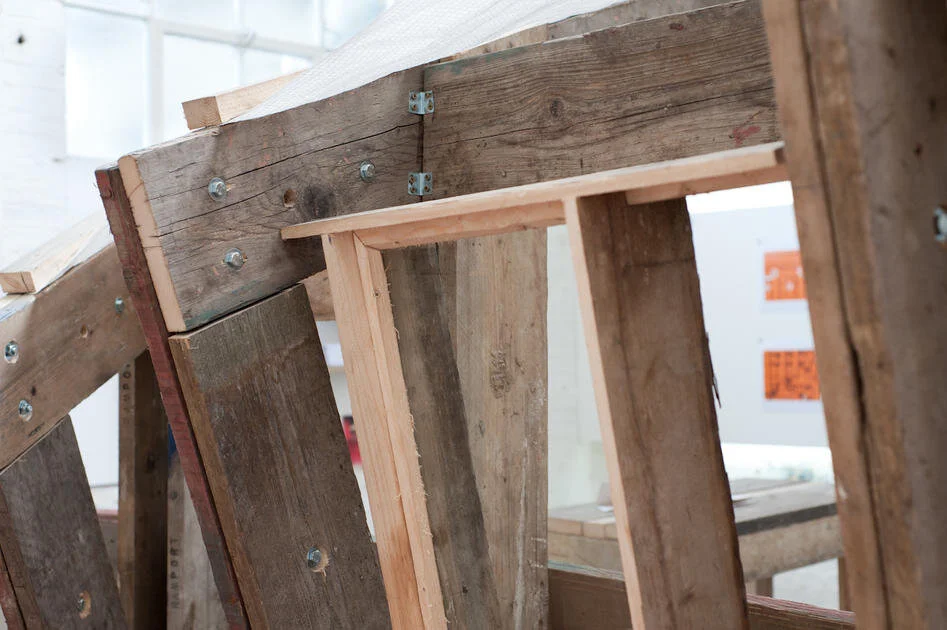 Aid&Abet-Bibliotheque-Timber-Detail-1.jpg
