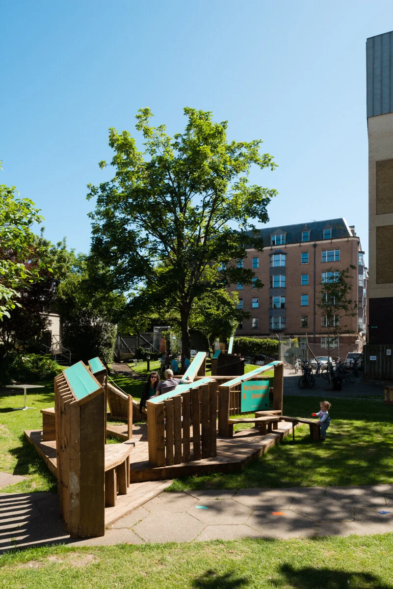 Brighton-University-Degree-Show-Parralax-End-View-Arrow.jpg