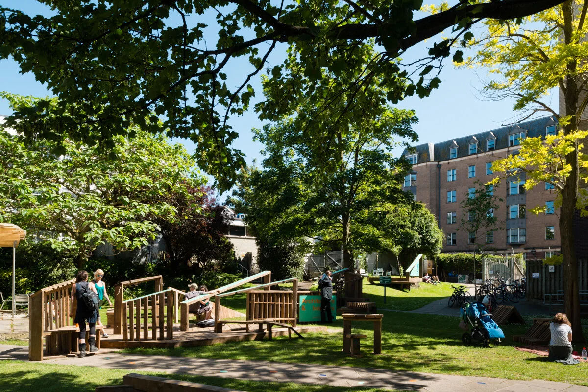 Brighton-University-Degree-Show-Parralax-Quadrangle-Timber-Arrow.jpg