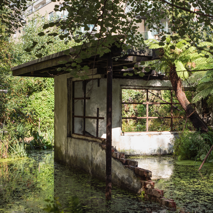 Victoria-Miro-Gallery-Alex-Hartley-Modernist-Ruin-Union-Canal.png