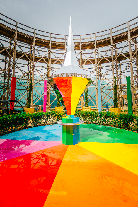 Dreamland-Spinning-Top-Mirrored-Reflections-2.png