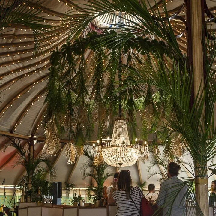 Laurent-Perrier-Wilderness-Festival-Chapagne-Tent-Interior-Chandelier-Centrepiece.jpg