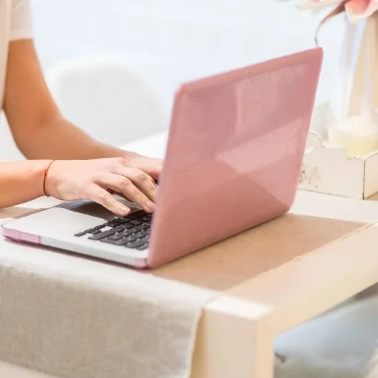 AI &amp; Brand Clarity: How to Use AI Without Losing Your Unique Voice