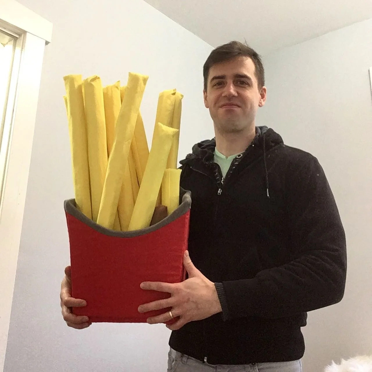 Was proud of these plush french fries I made for my sister&rsquo;s fam! Each has a velcro tip so it sticks inside the container. Includes a bonus burnt french fry. Inspired by my pioneering Aunt Lauri (who once made a giant plush hamburger w/ fries f