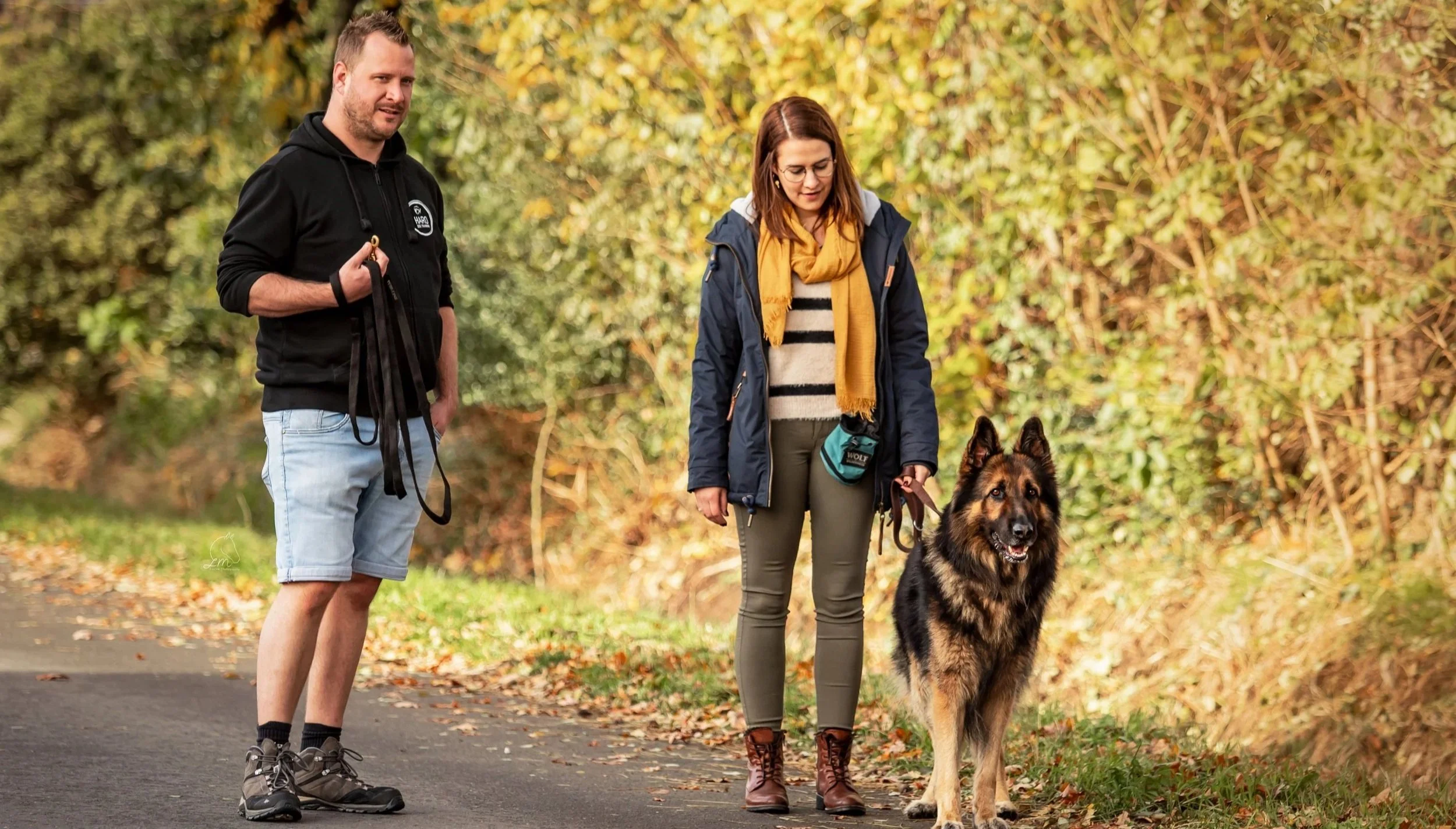 Hans Roijakkers - Haro Dog Training met een Duitse herders hond tijdens hondentraining - wandeltraining
