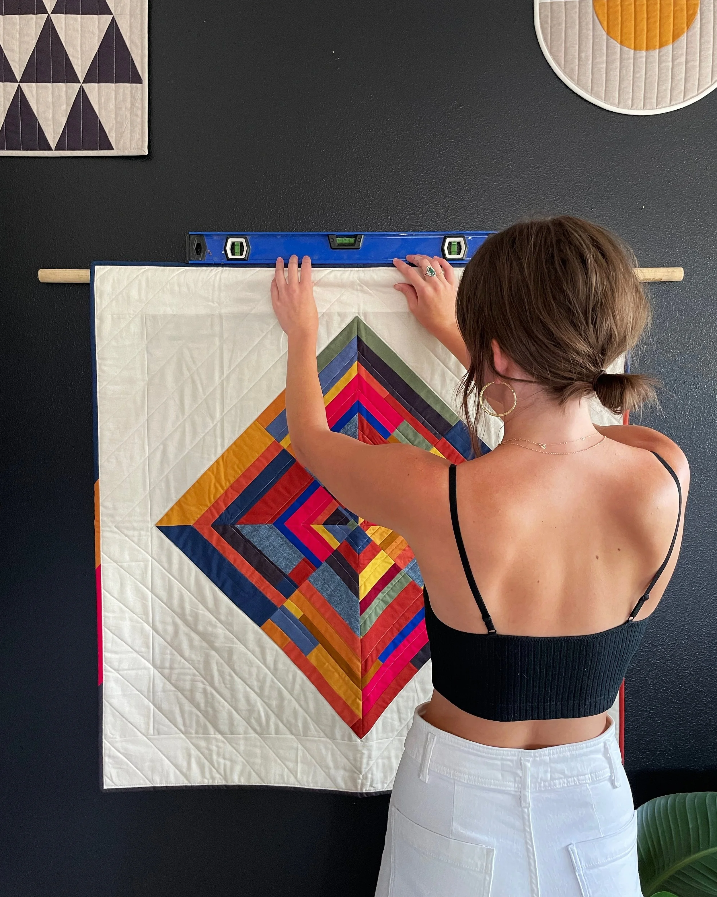 How to hang a quilt on the wall ??? Vacilando Studios
