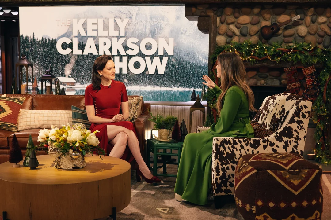 photos-from-the-kelly-clarkson-show-december-12-2025-v0-bgf4y79oxx8g1 copy.png