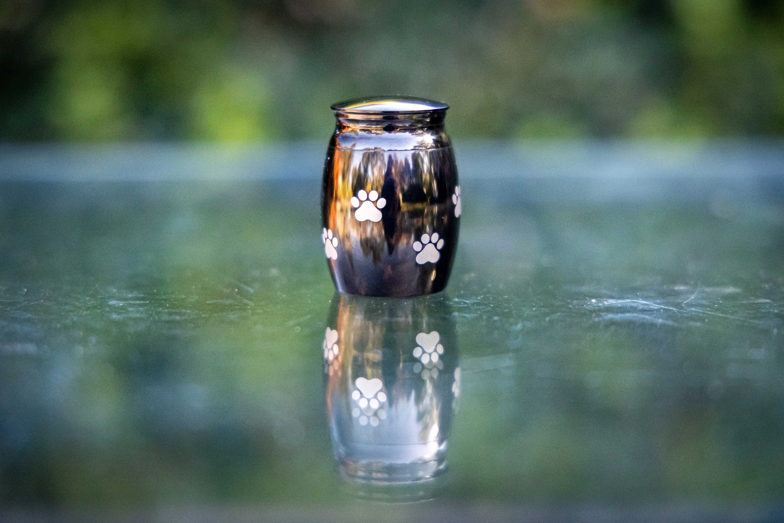 Black 40 mm Stainless Steel Urn