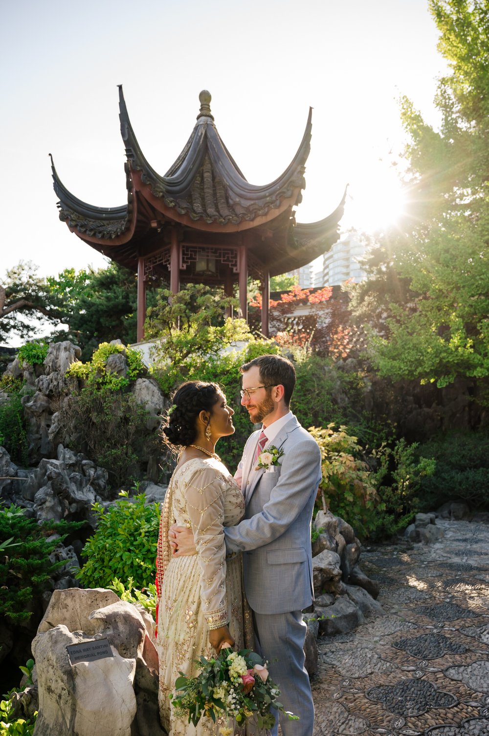 sunset photos of bride and groom at sun yat sen gardens