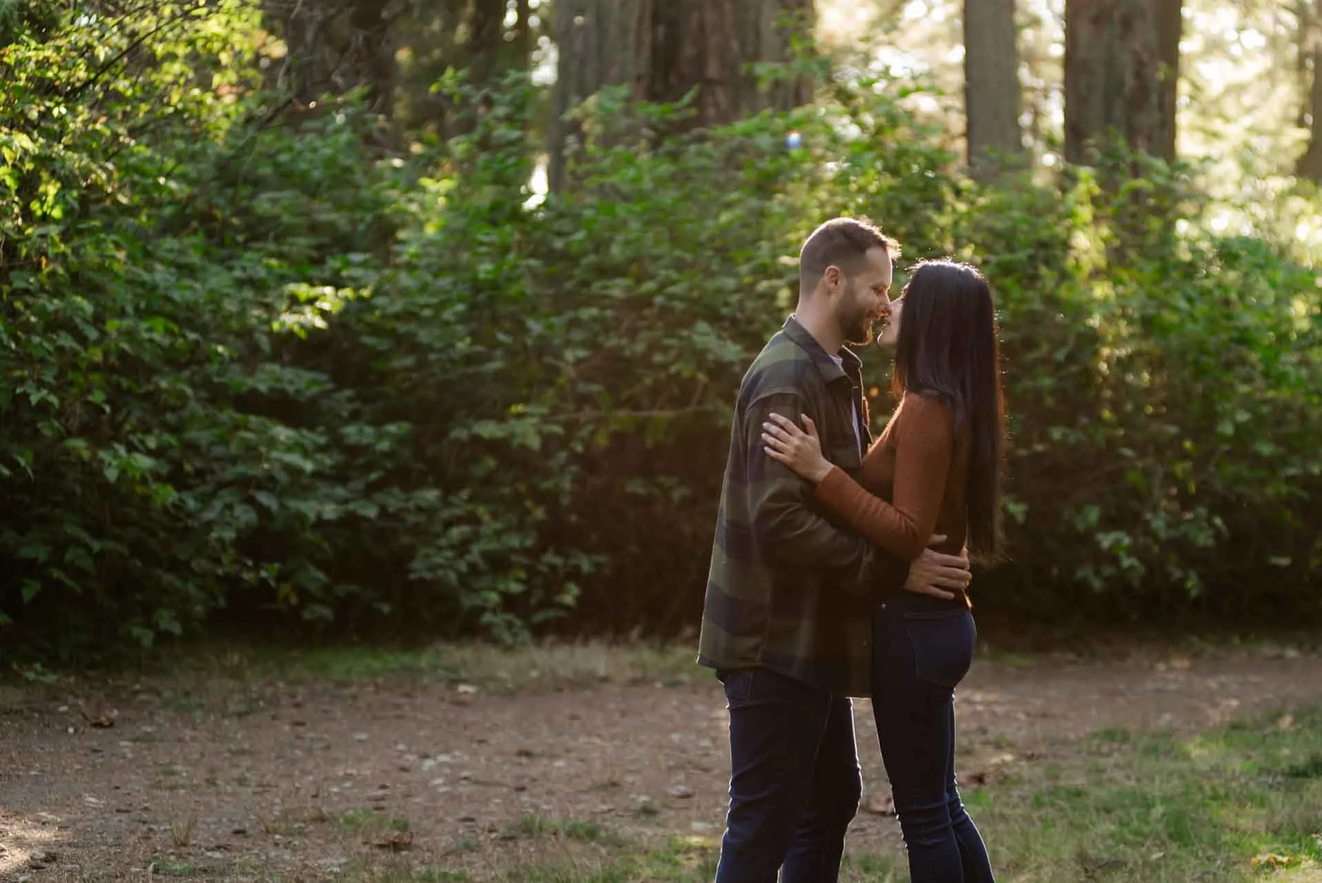 lighthouse park engagement photos 10.jpg