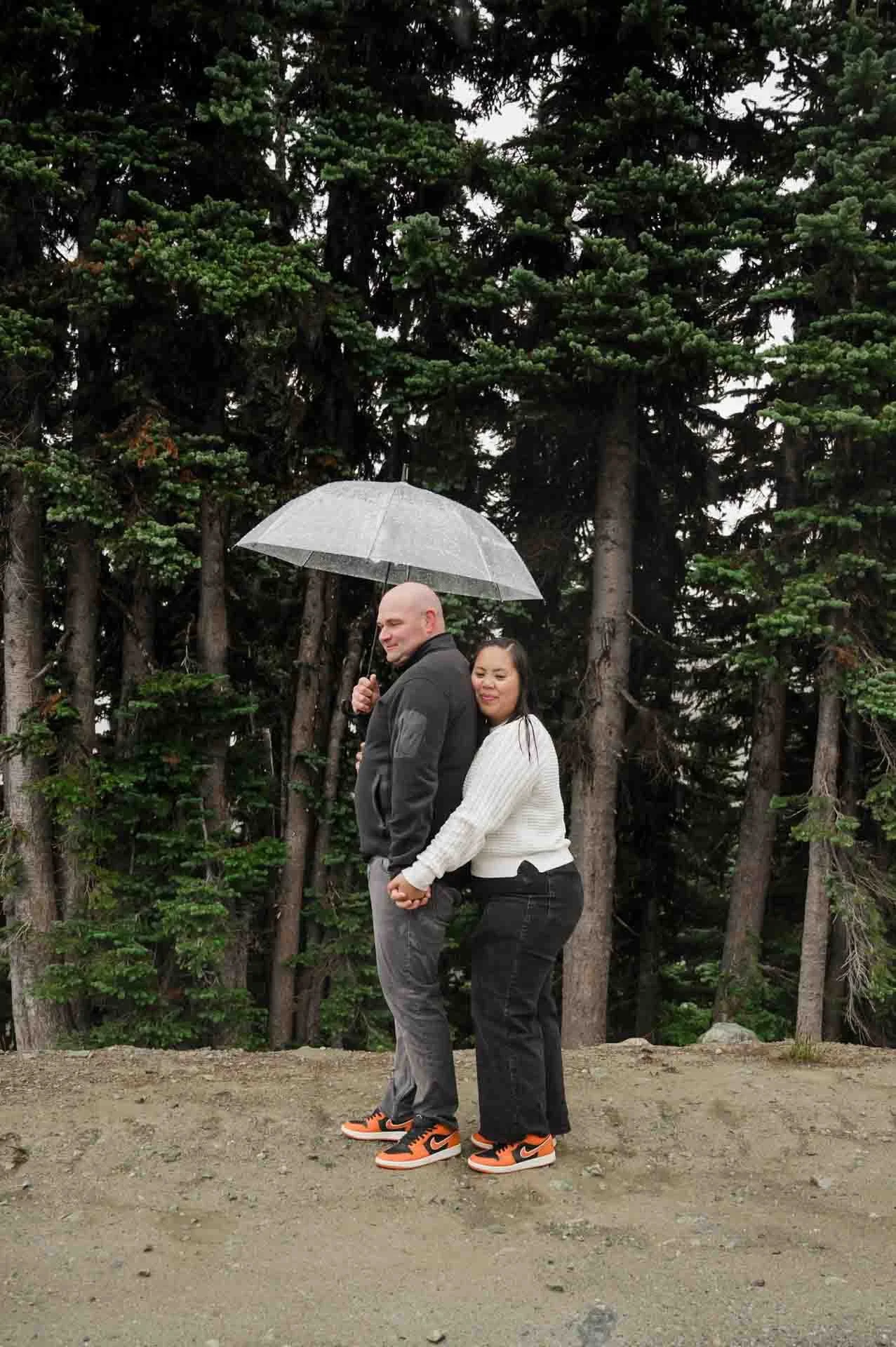 rainy engagement photos 019.jpg