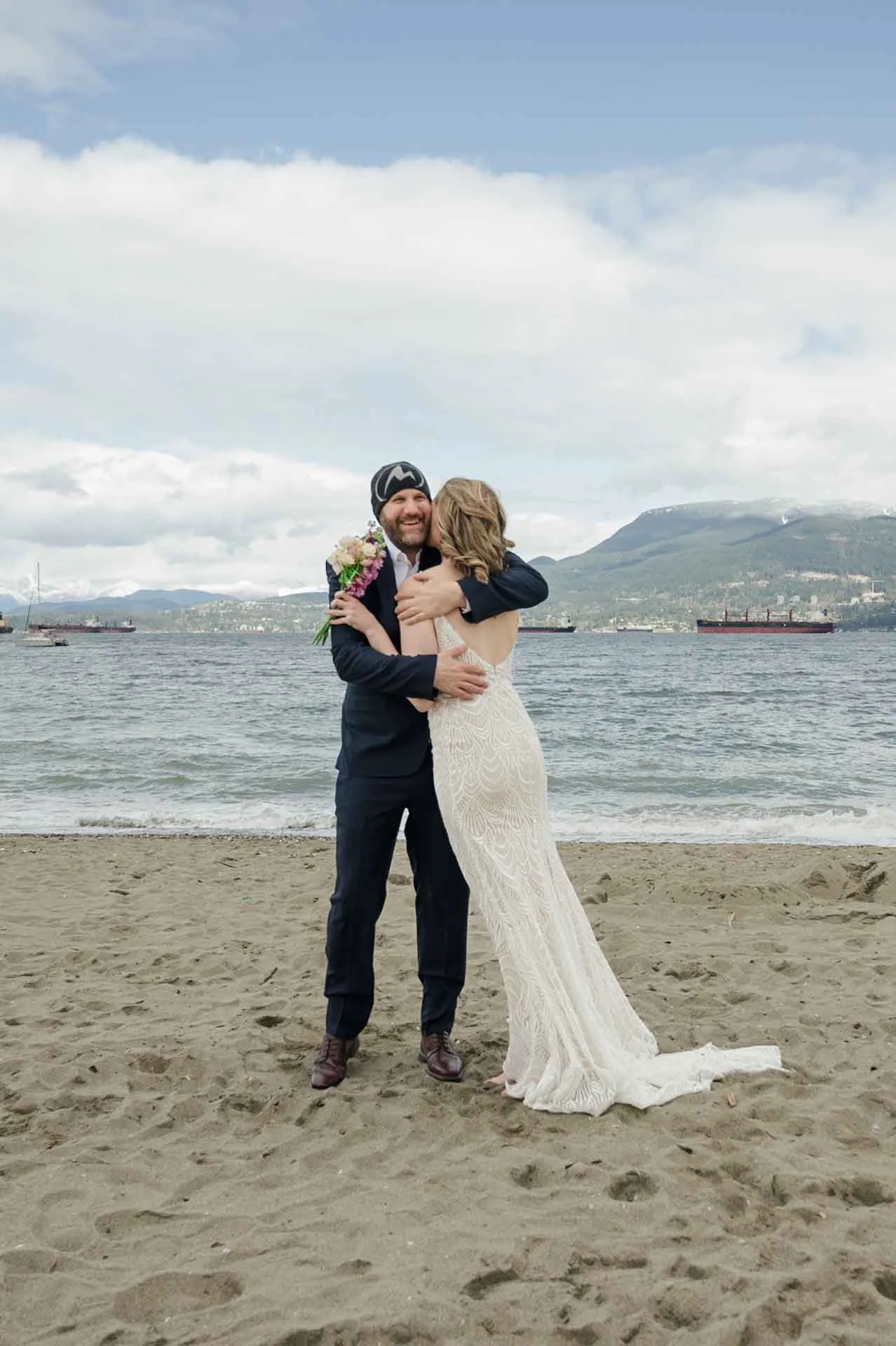 small intimate beach wedding photos 011.jpg