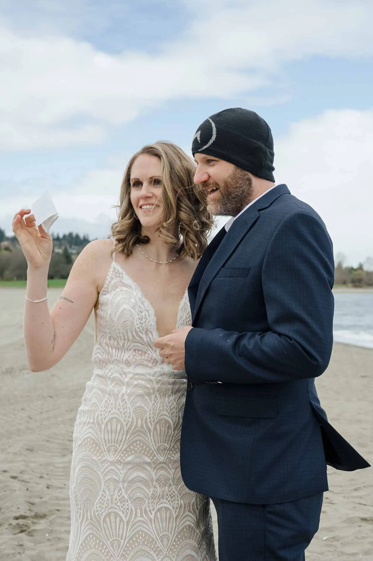 small intimate beach wedding photos 017.jpg