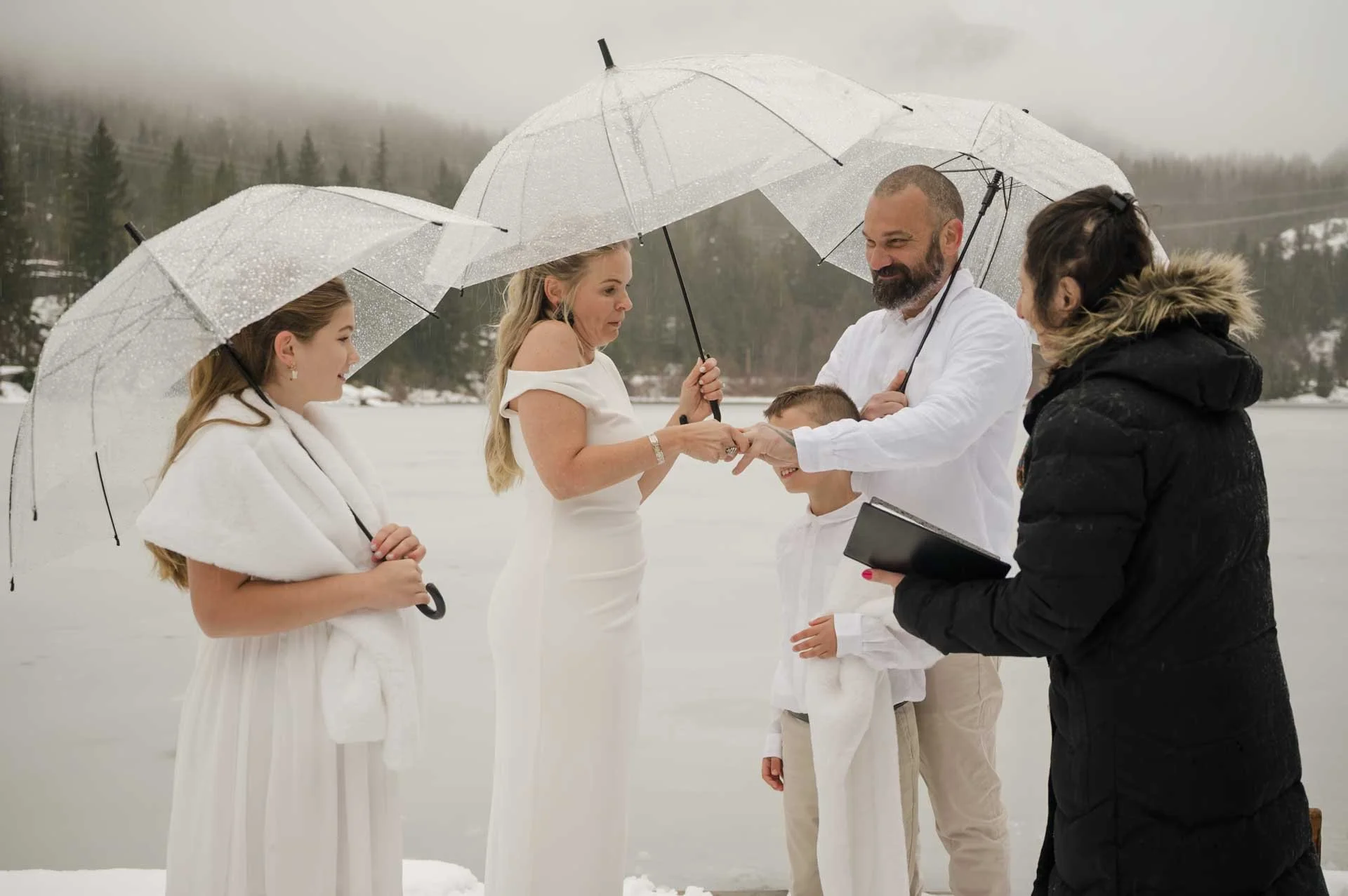nita lake elopement 033.jpg