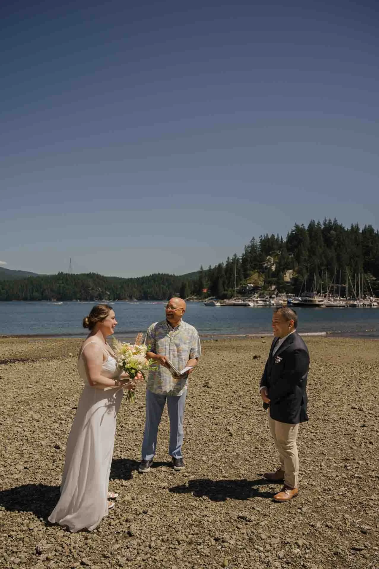 Deep cove elopement 005.jpg