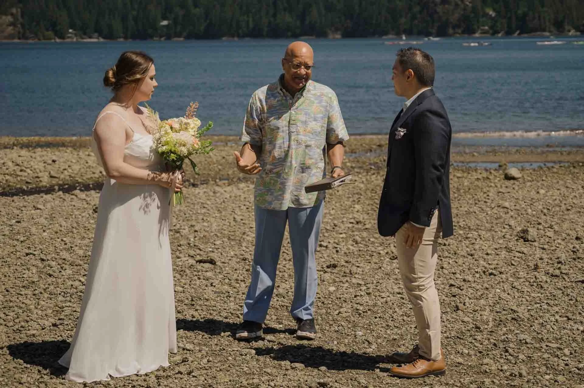 Deep cove elopement 007.jpg