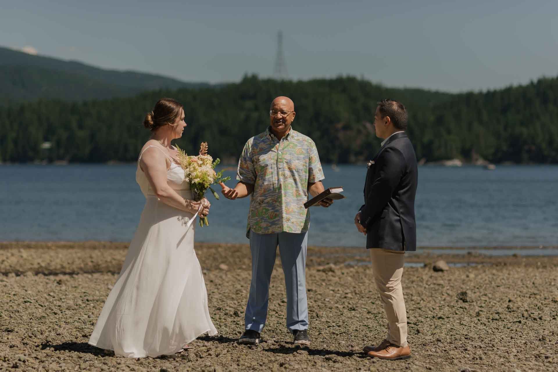 Deep cove elopement 011.jpg
