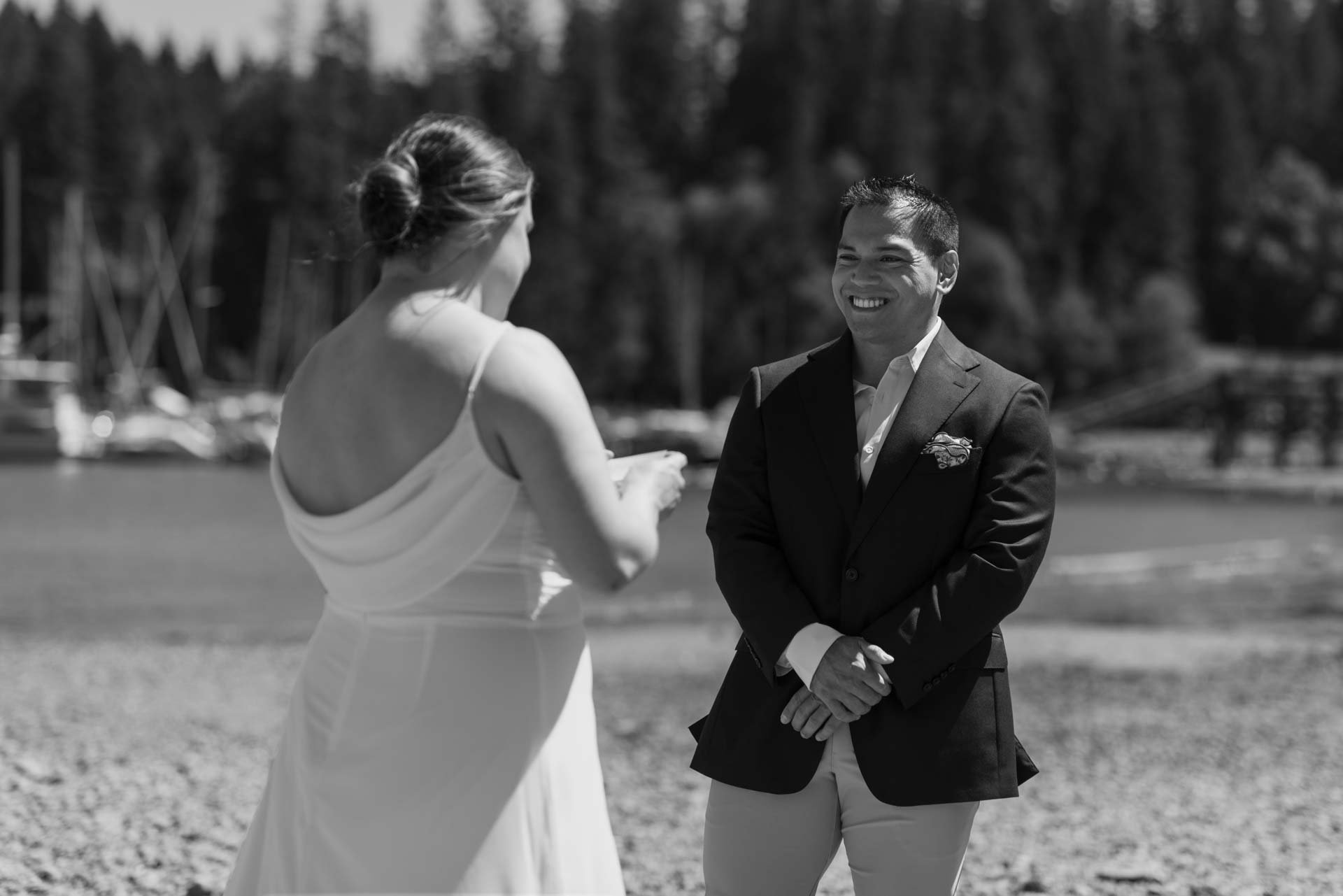 Deep cove elopement 019.jpg