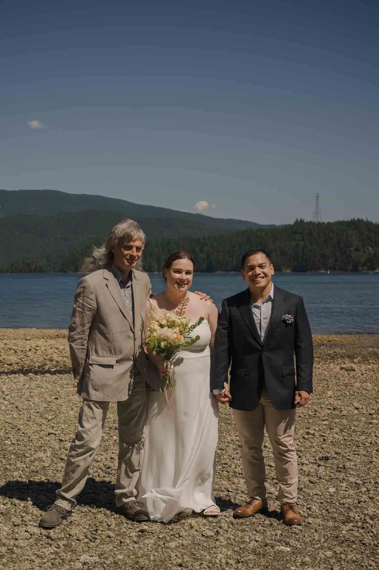 Deep cove elopement 026.jpg