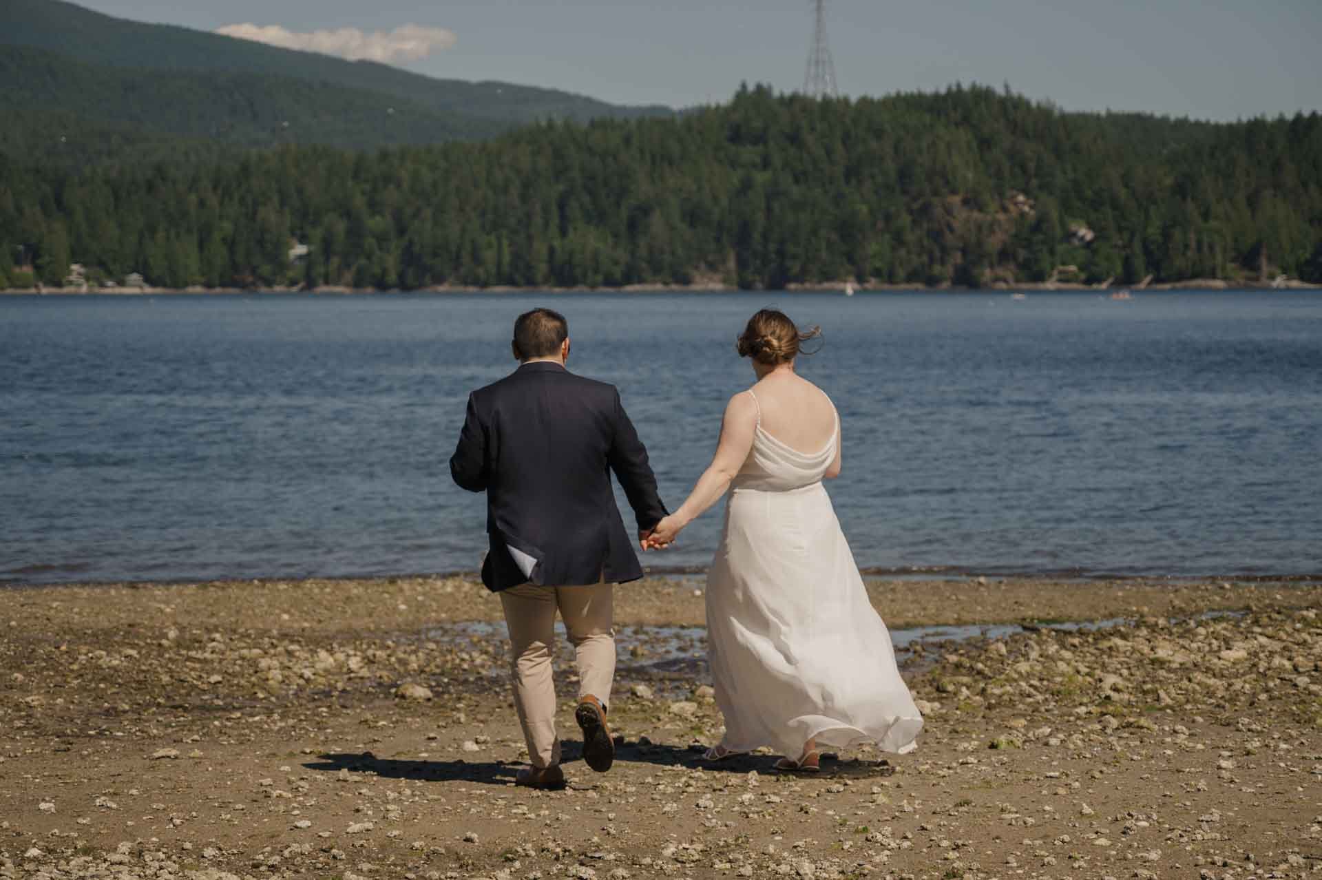 Deep cove elopement 034.jpg