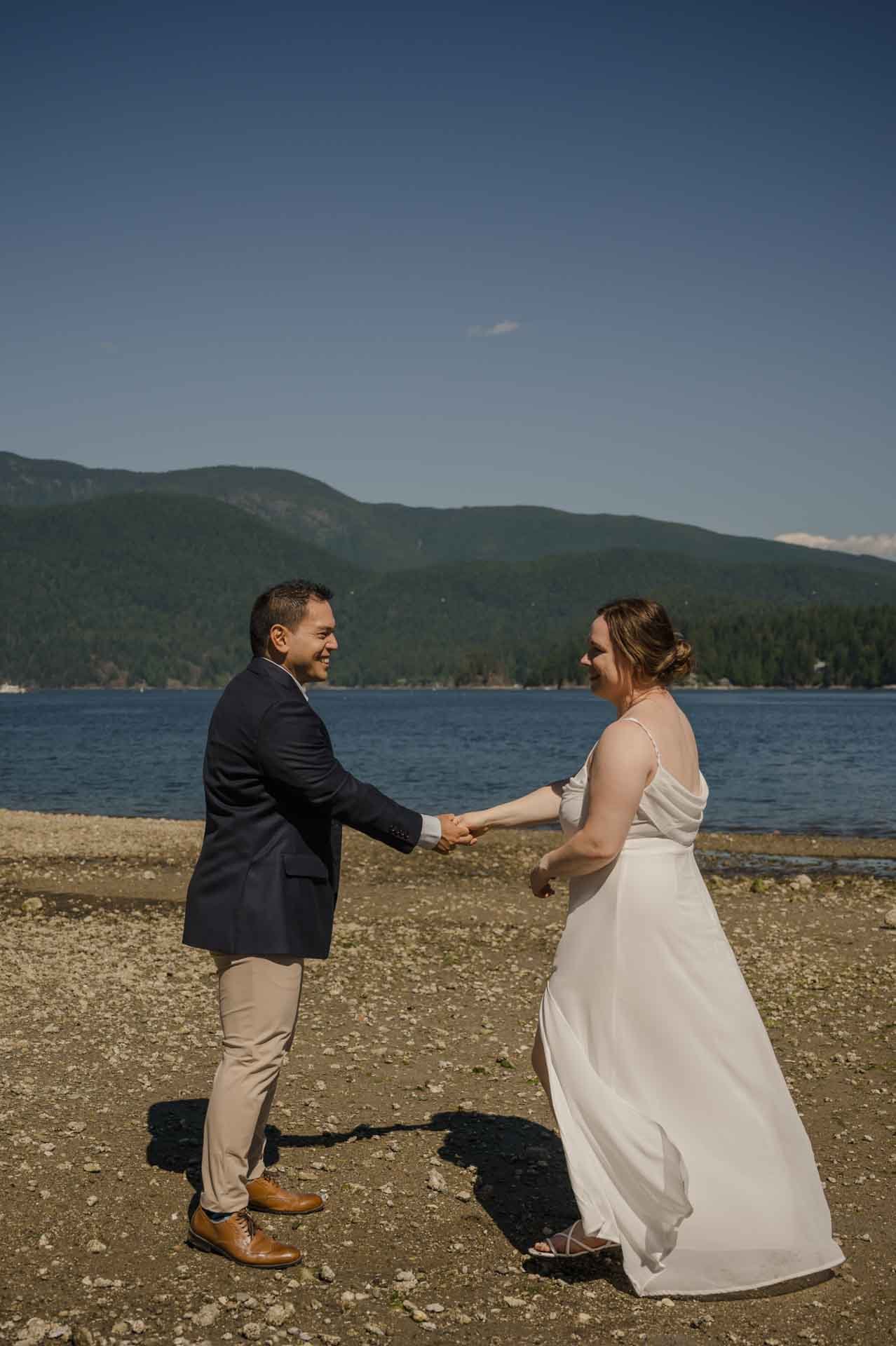Deep cove elopement 038.jpg