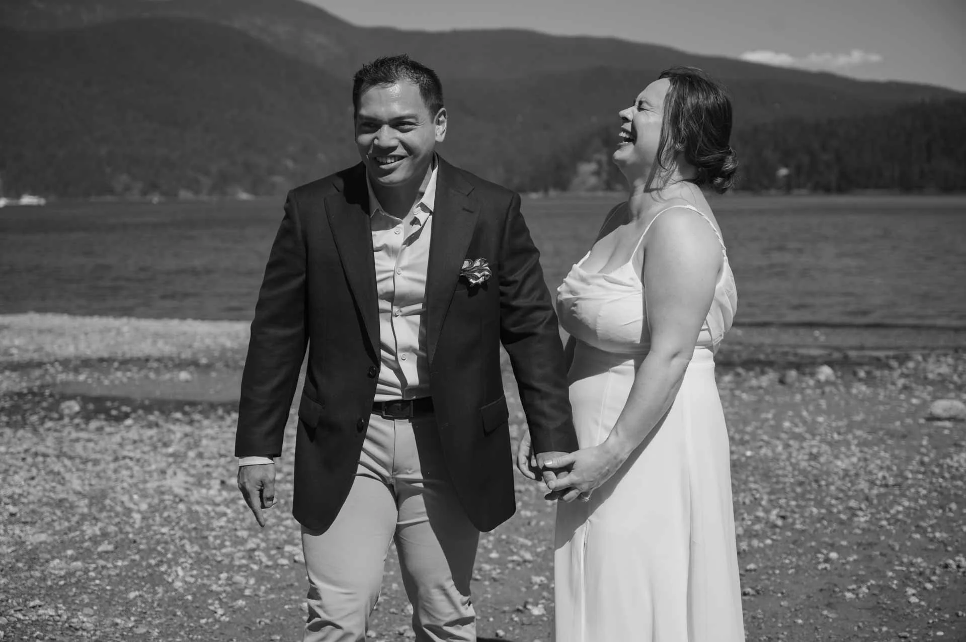 Deep cove elopement 039.jpg