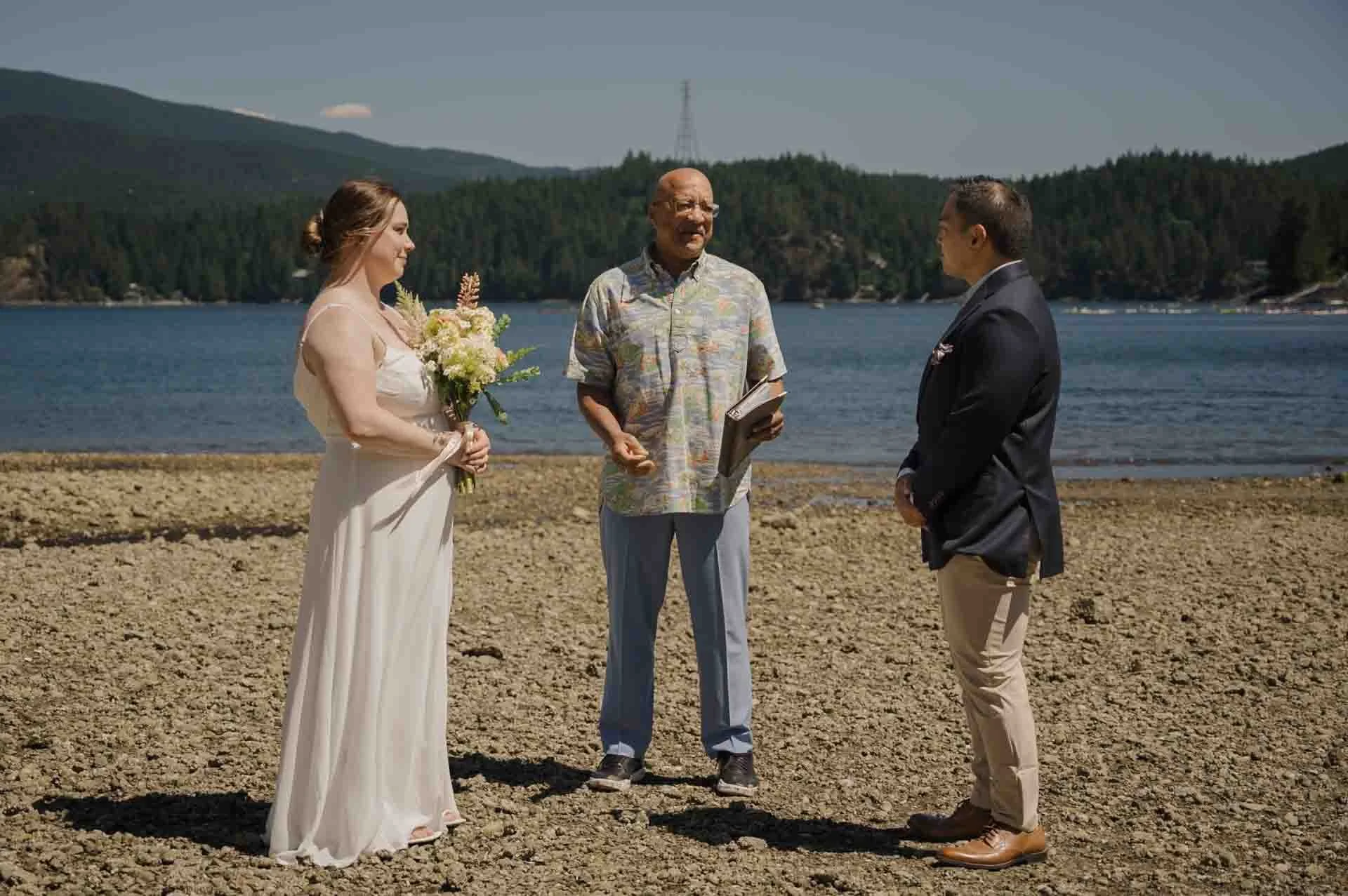 Places to Elope Outdoors in Vancouver 015.jpg