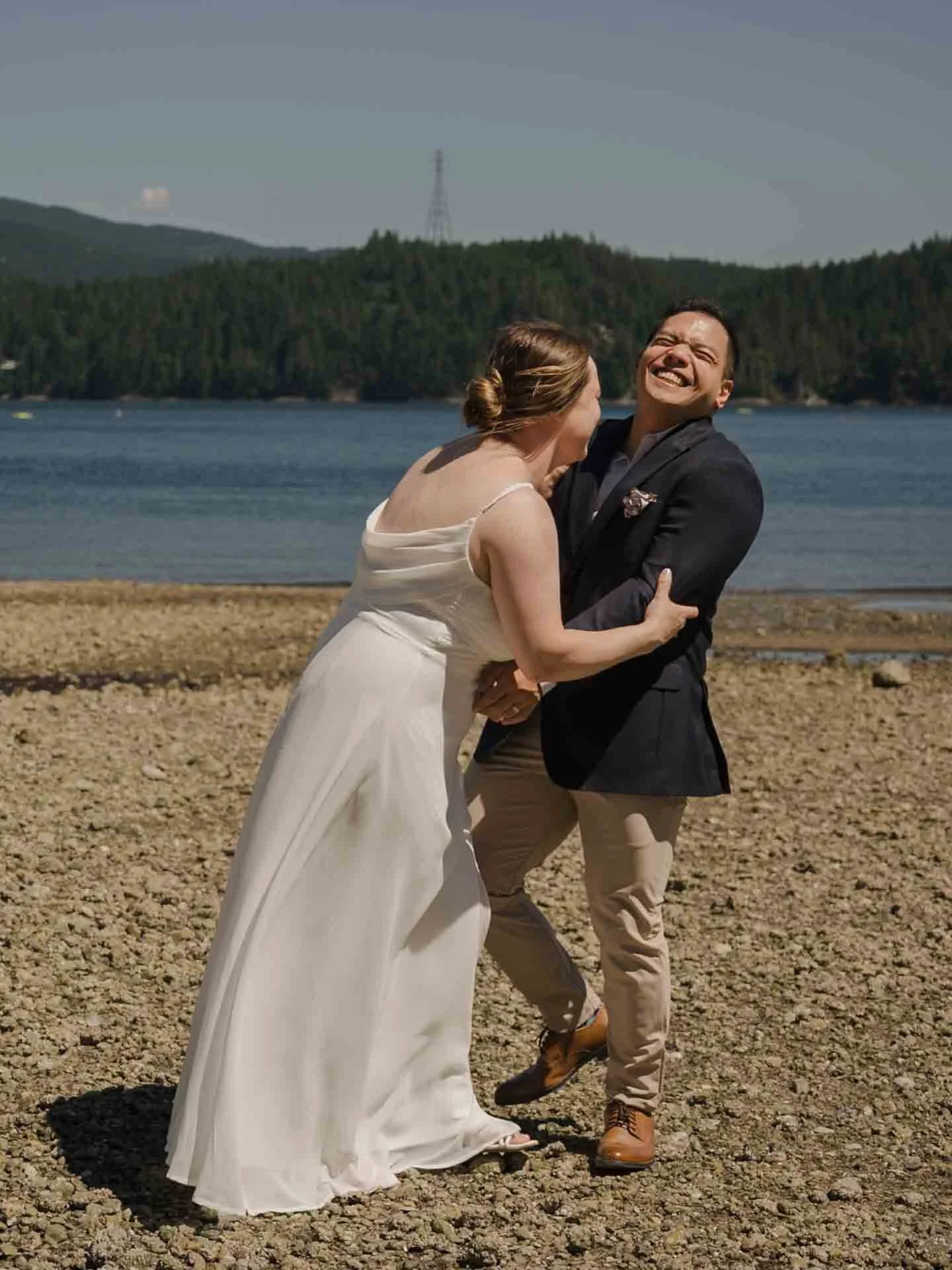 Places to Elope Outdoors in Vancouver 019.jpg
