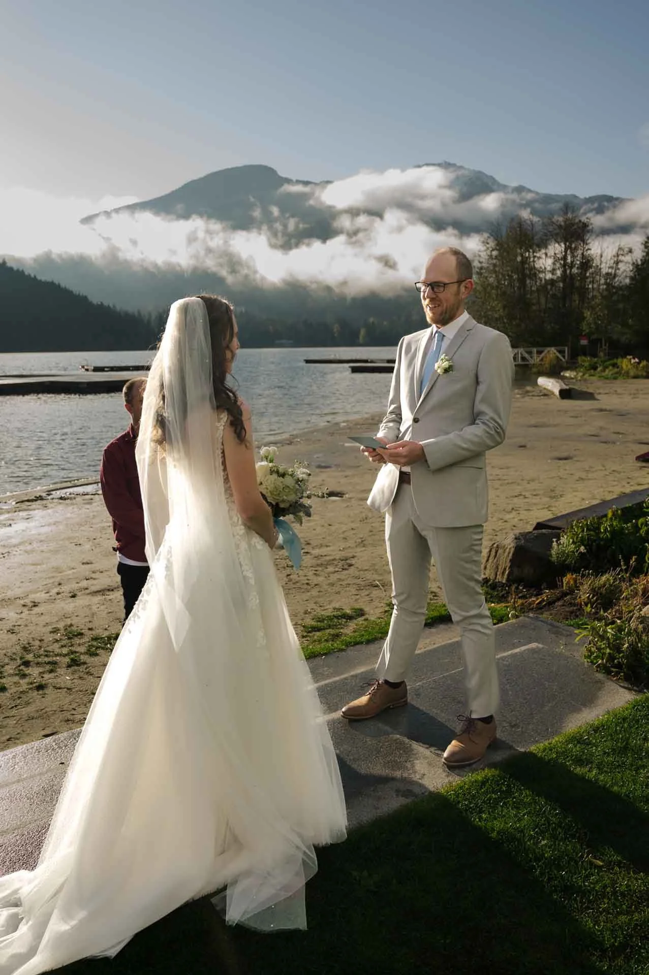 eloping vs wedding 026.jpg