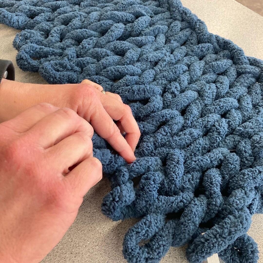 Chunky Hand Knit Blanket, Classes