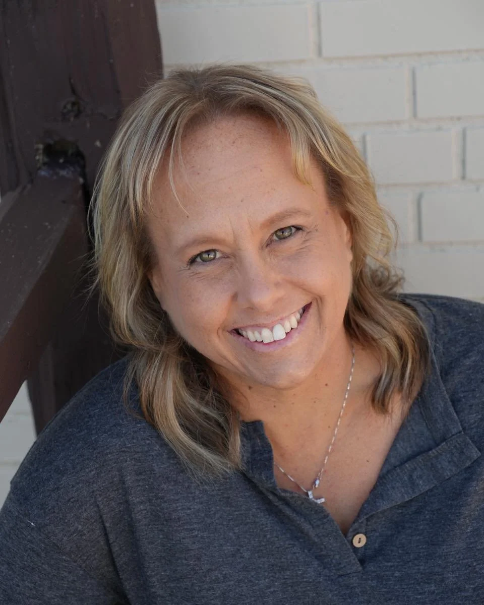 ✨ One row = whole new vibe ✨
You&rsquo;d be shocked at how much impact just one row of Genius Weft can have. We&rsquo;re talking:
🌟 Fuller ponytails
🌟 Softer, face-framing magic
🌟 Instant volume &amp; body

It&rsquo;s the perfect &ldquo;dip your t