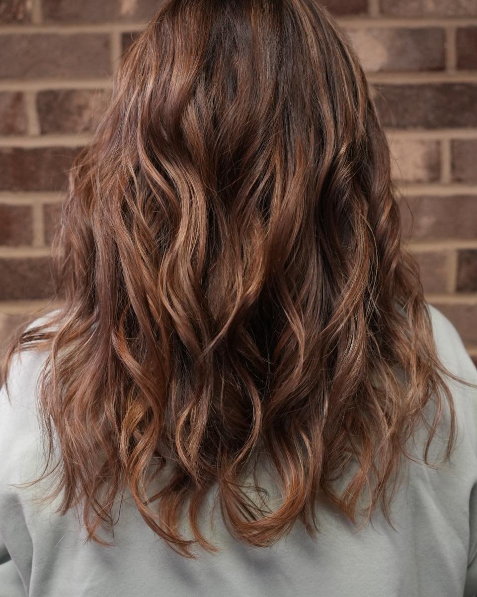 Goldie Locks isn&rsquo;t just a product line&hellip;
It&rsquo;s a lifestyle for hair that wants to behave.
🖤 Ask me what your hair actually needs