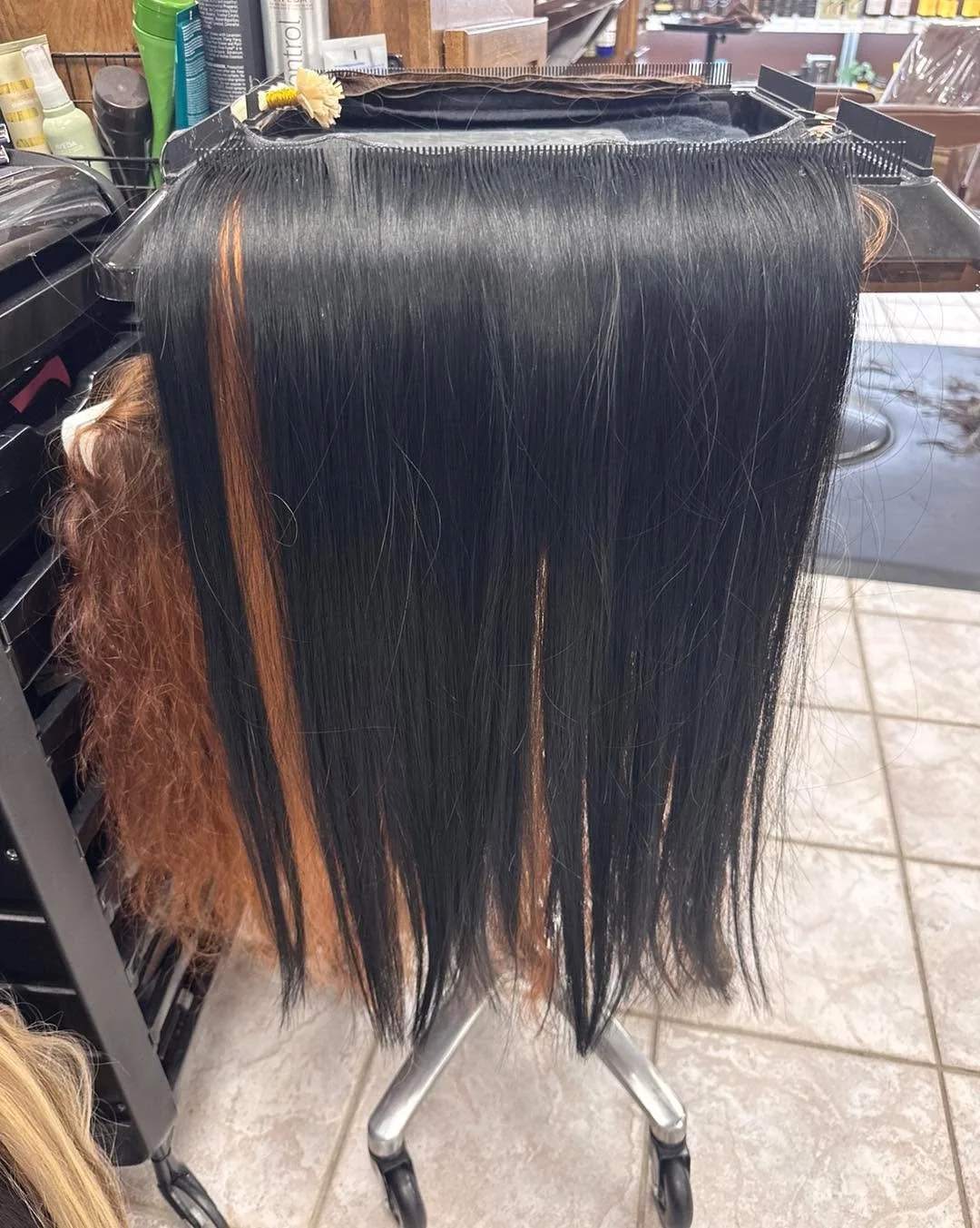 So many colors. So many options. So many possibilities ✨💁🏼&zwj;♀️

Bright blonde?
Rich brunette?
Lived-in dimension?
Fashion colors?
Extra fullness?
Mermaid length?

There is truly extension hair for EVERY vibe 😍

One of my favorite parts of custo